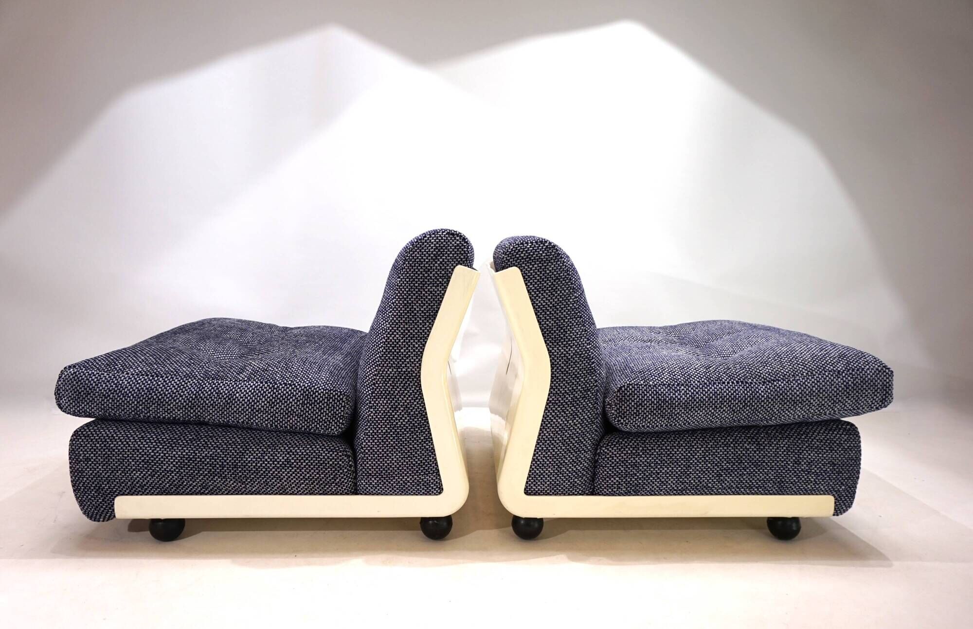Set of 2 C&B Italia Amanta modular lounge chairs by Mario Bellini, 1970