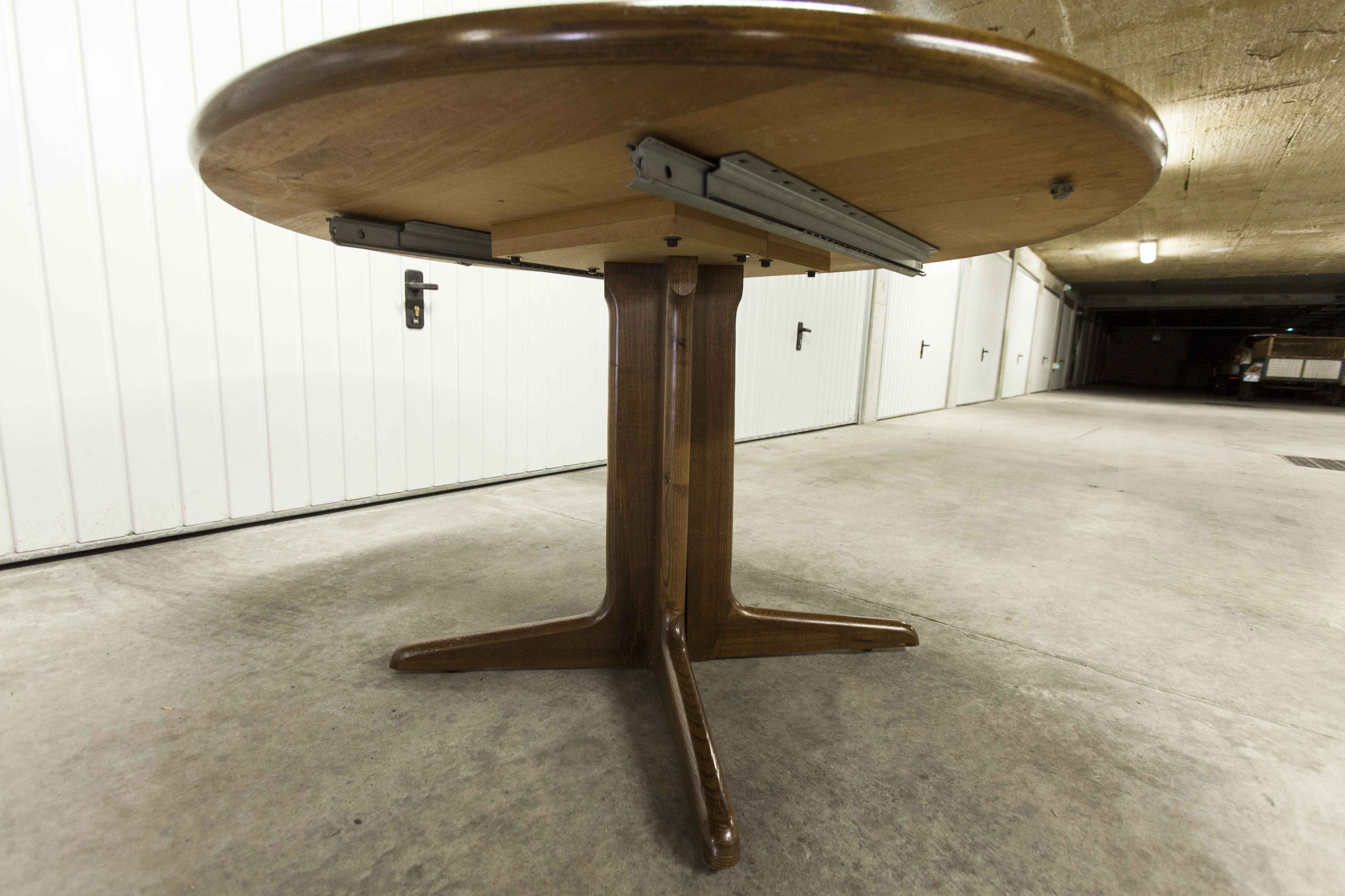 Roundtable 80's 2 solid wood extensions