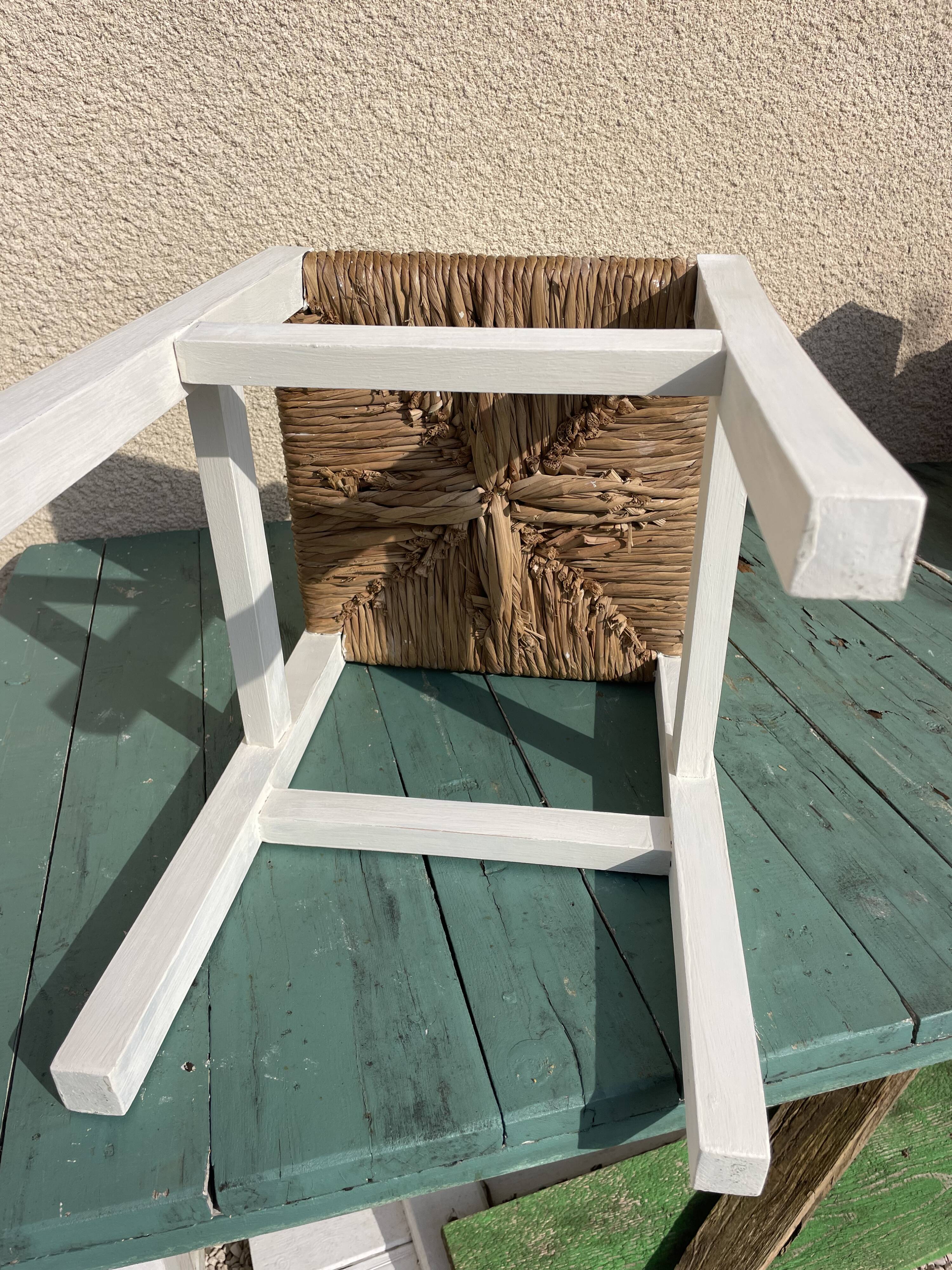 Straw stool