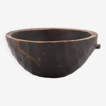 Empty African tumbler pocket dish in blackened wood, 1970s