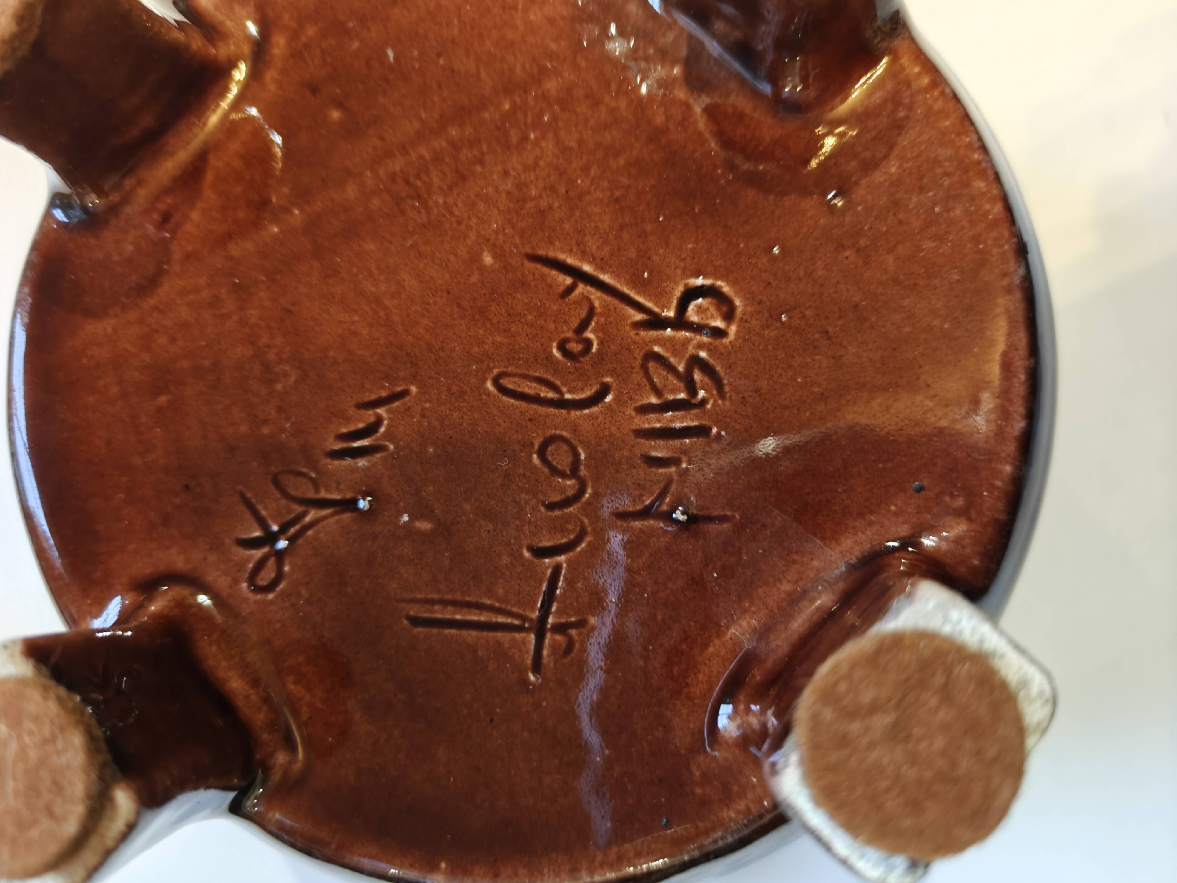 Accolay ceramic cache-pot vase