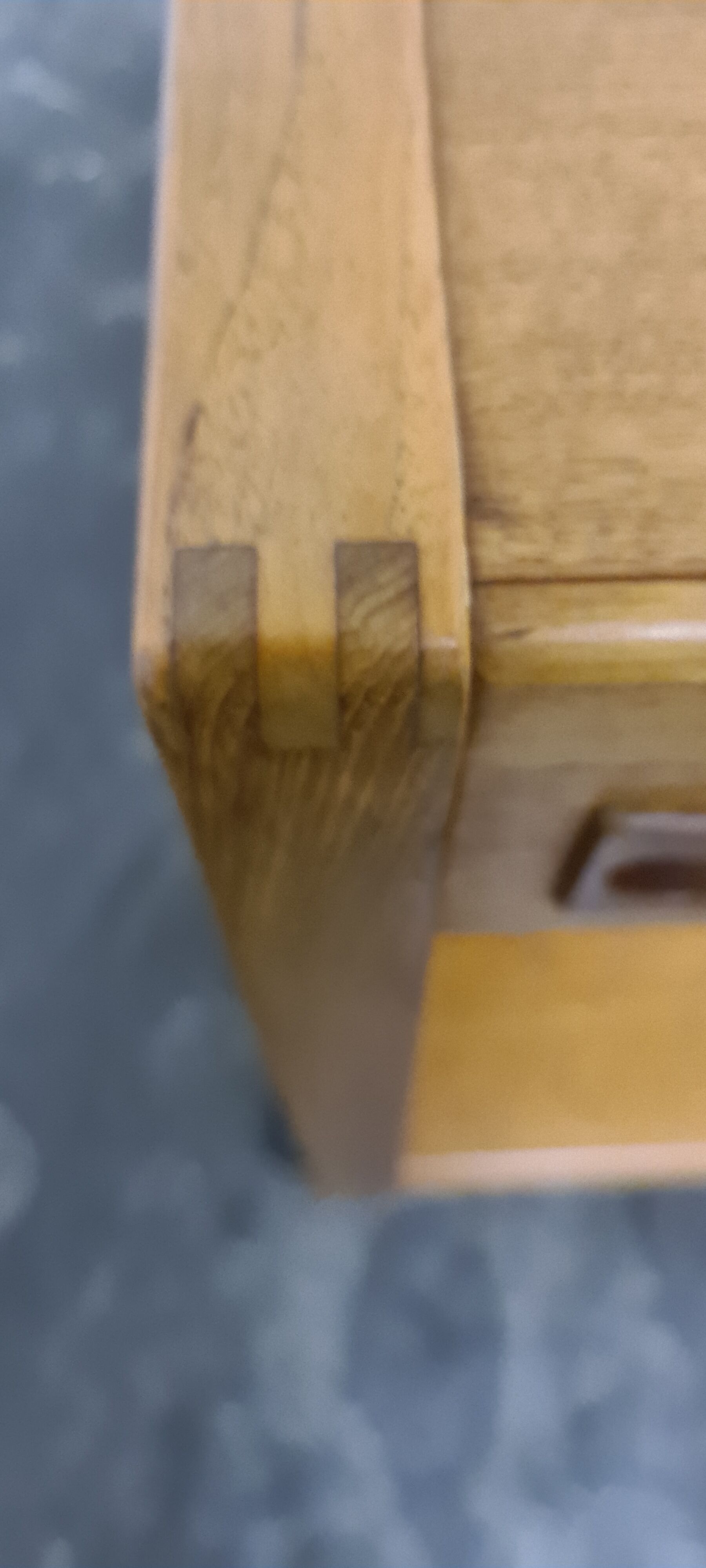 Table d’extrémité en teck vintage ou chariot tv