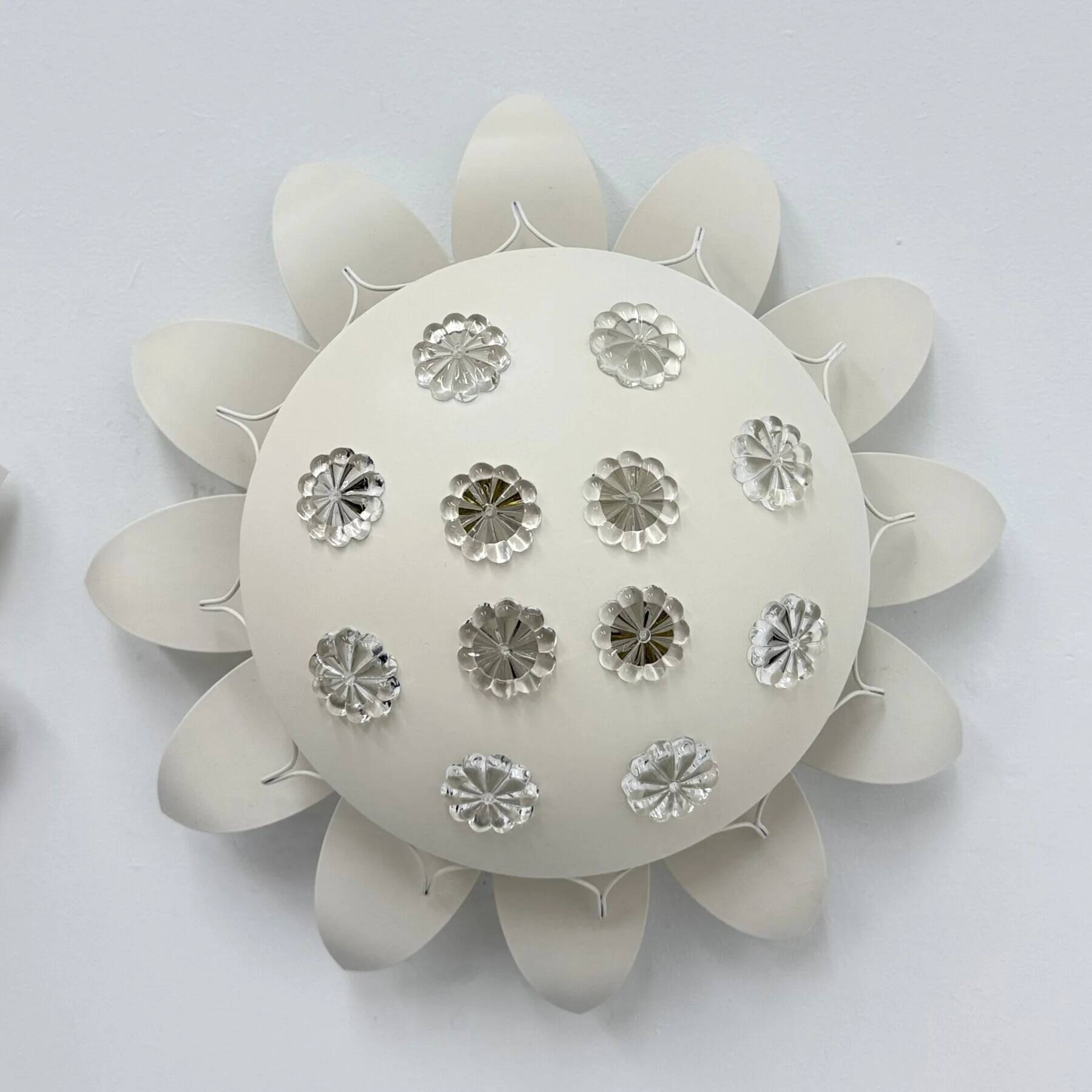 Set of 2 Emil Stejnar wall lamps with flower crystals, 1950s Vienna