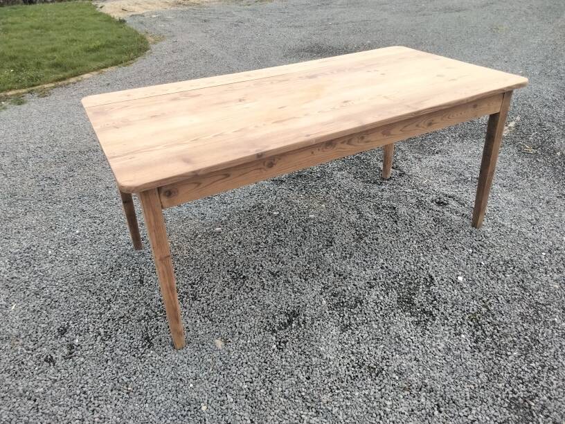 Farm table