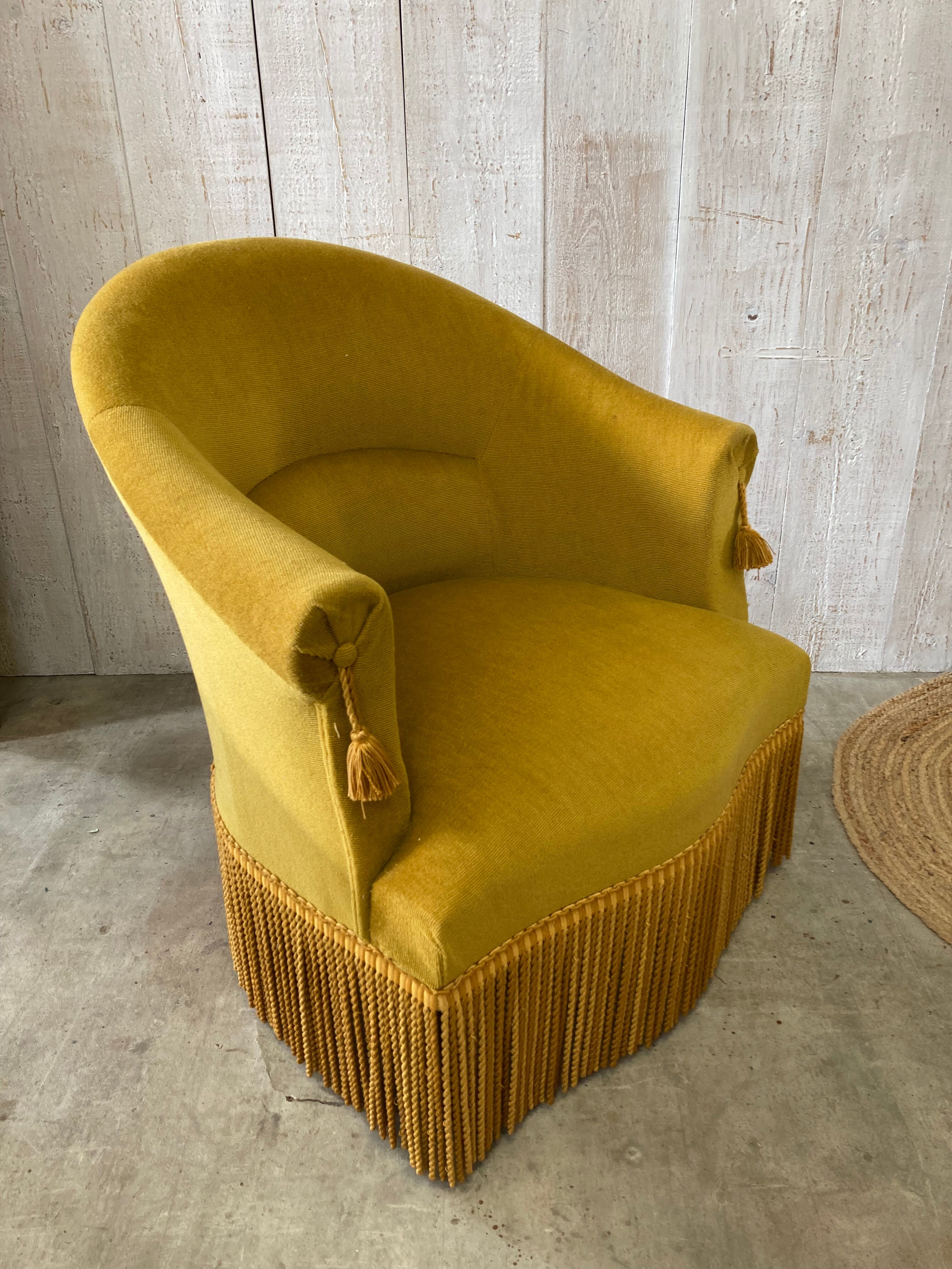 Velvet toad armchair