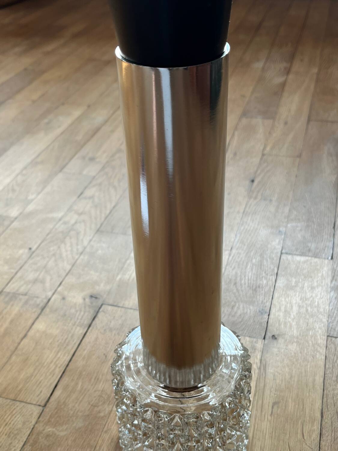 Vintage pendant light in chiseled glass and steel tube from the 70s