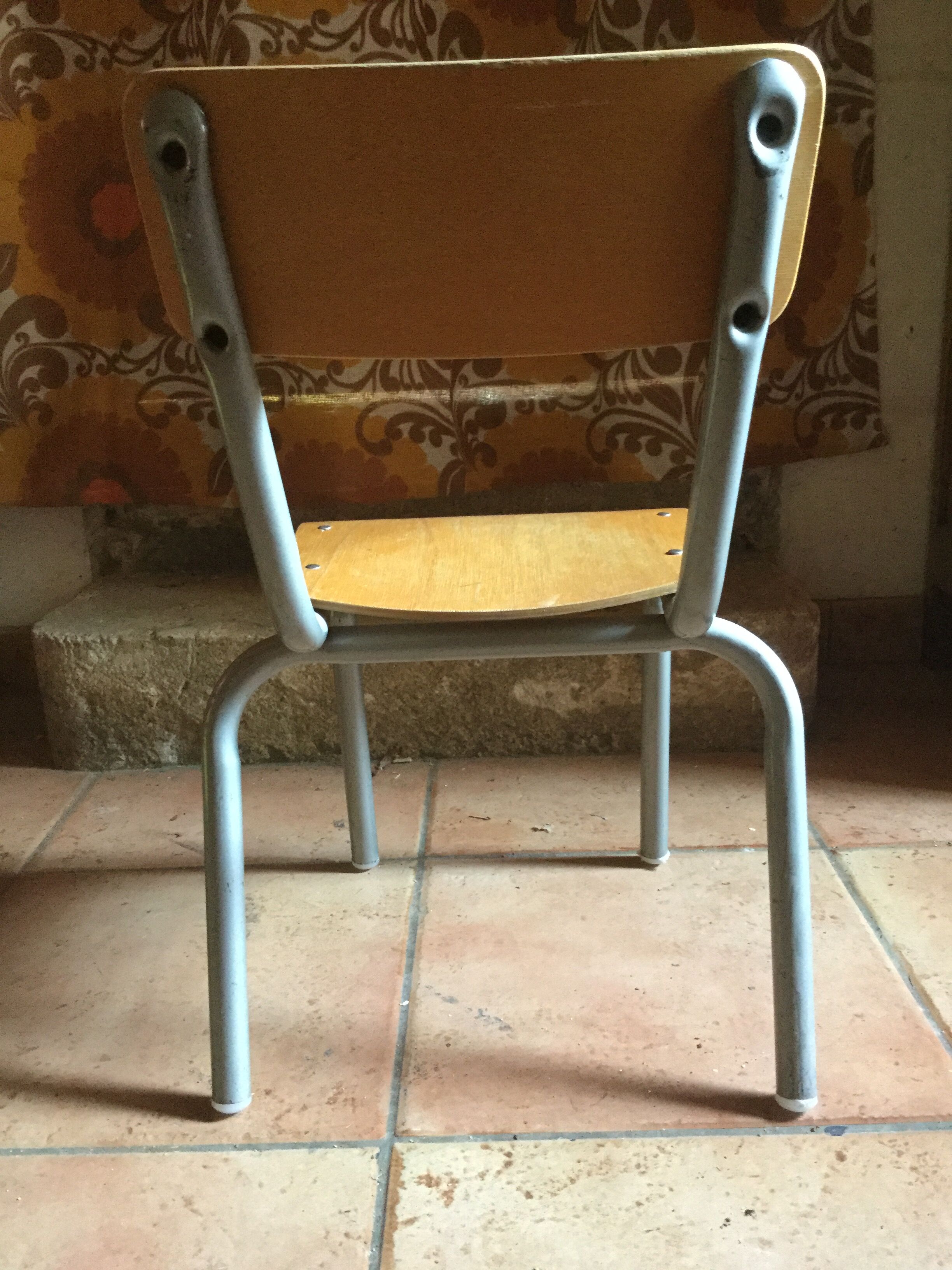 Chaise d’ecole enfant