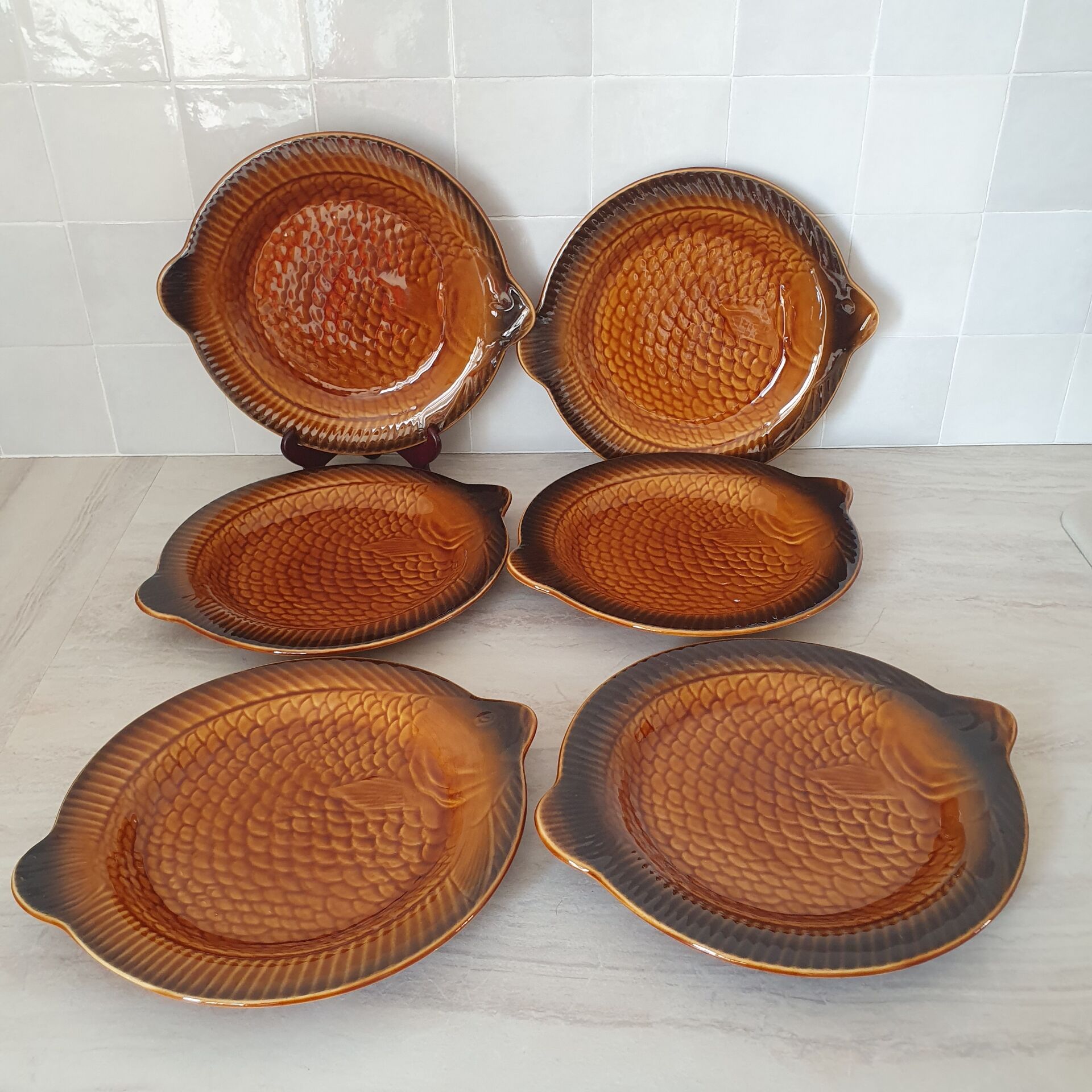Sarreguemines / 6 Assiettes en faïence forme poisson