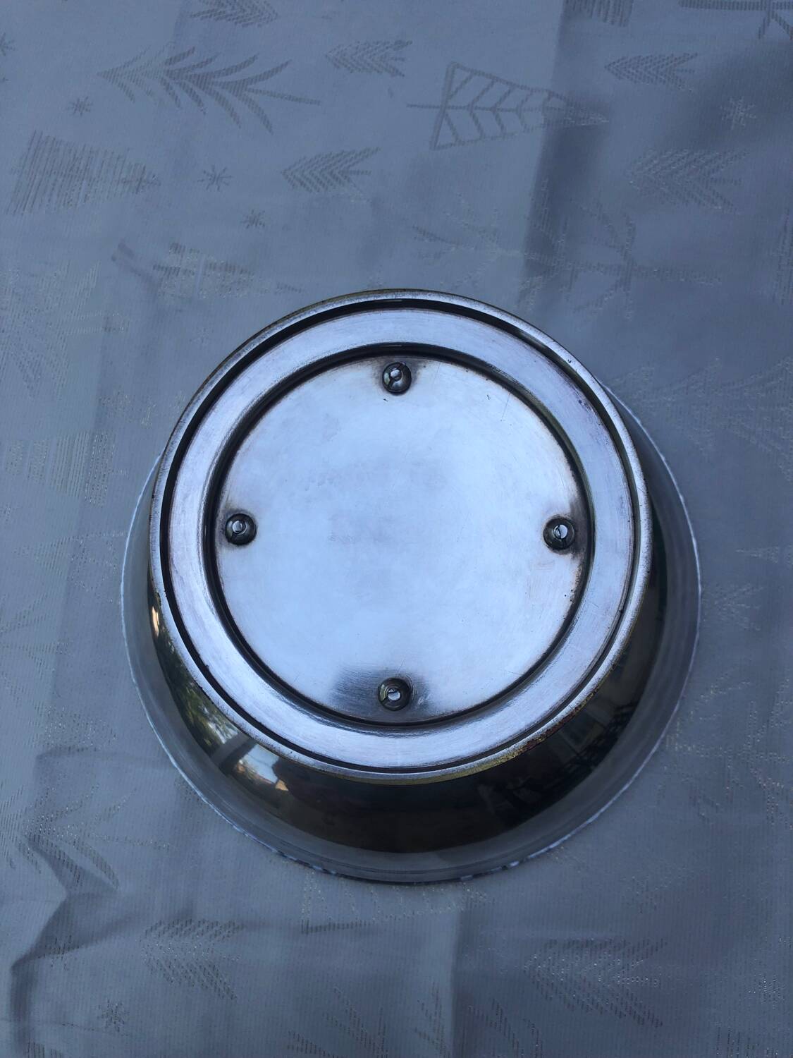 Vintage art deco cup in silver metal