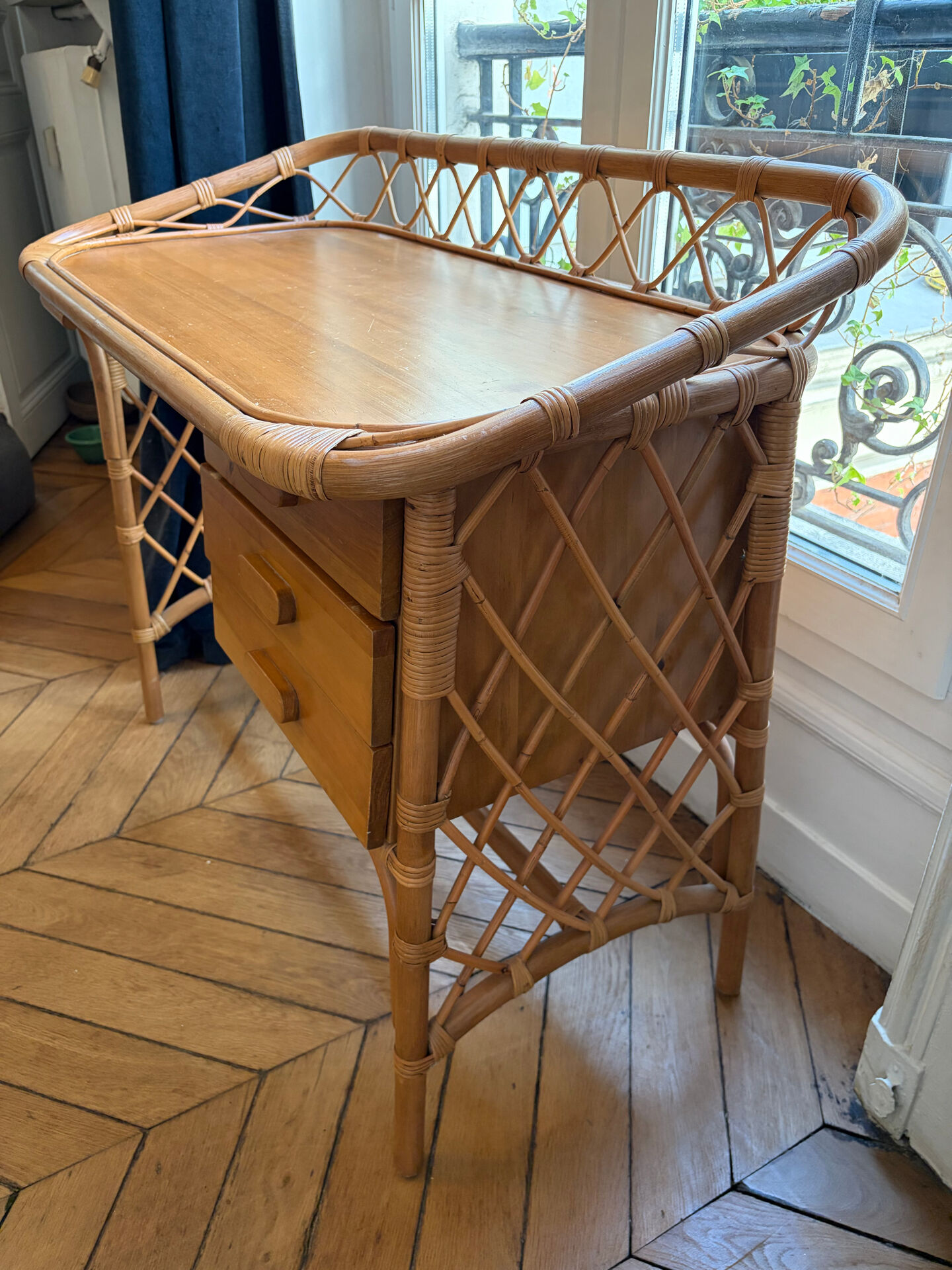 Bureau vintage Bonton en rotin et bois, 3 tiroirs