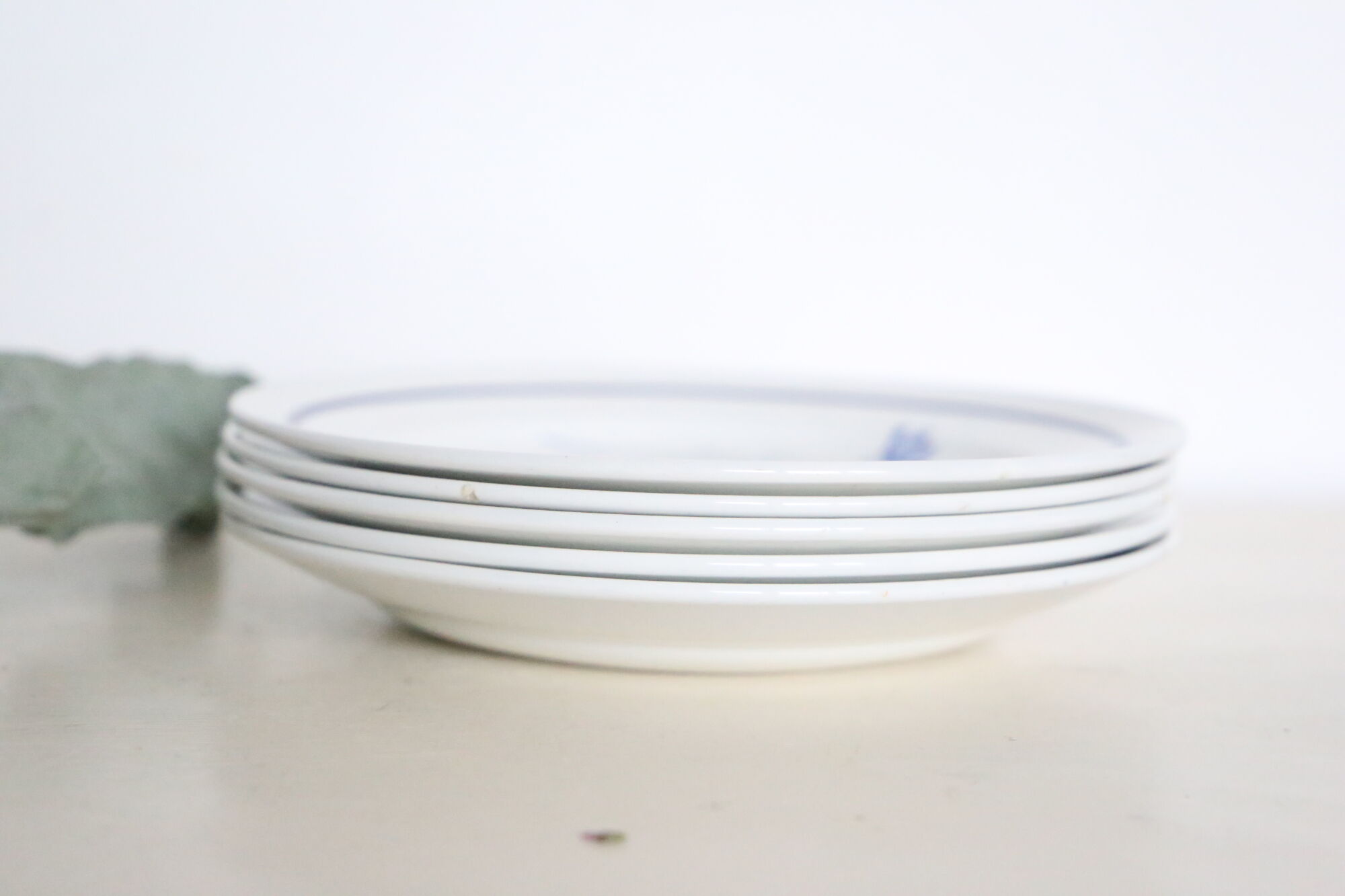 Dessert plates x 5, Saint Amand, hand-painted pattern, floral, French manufacture, vintage