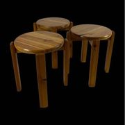 Trio de tabourets en pin massif, années 70