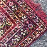 Vintage carpet with floral decoration 123x176cm