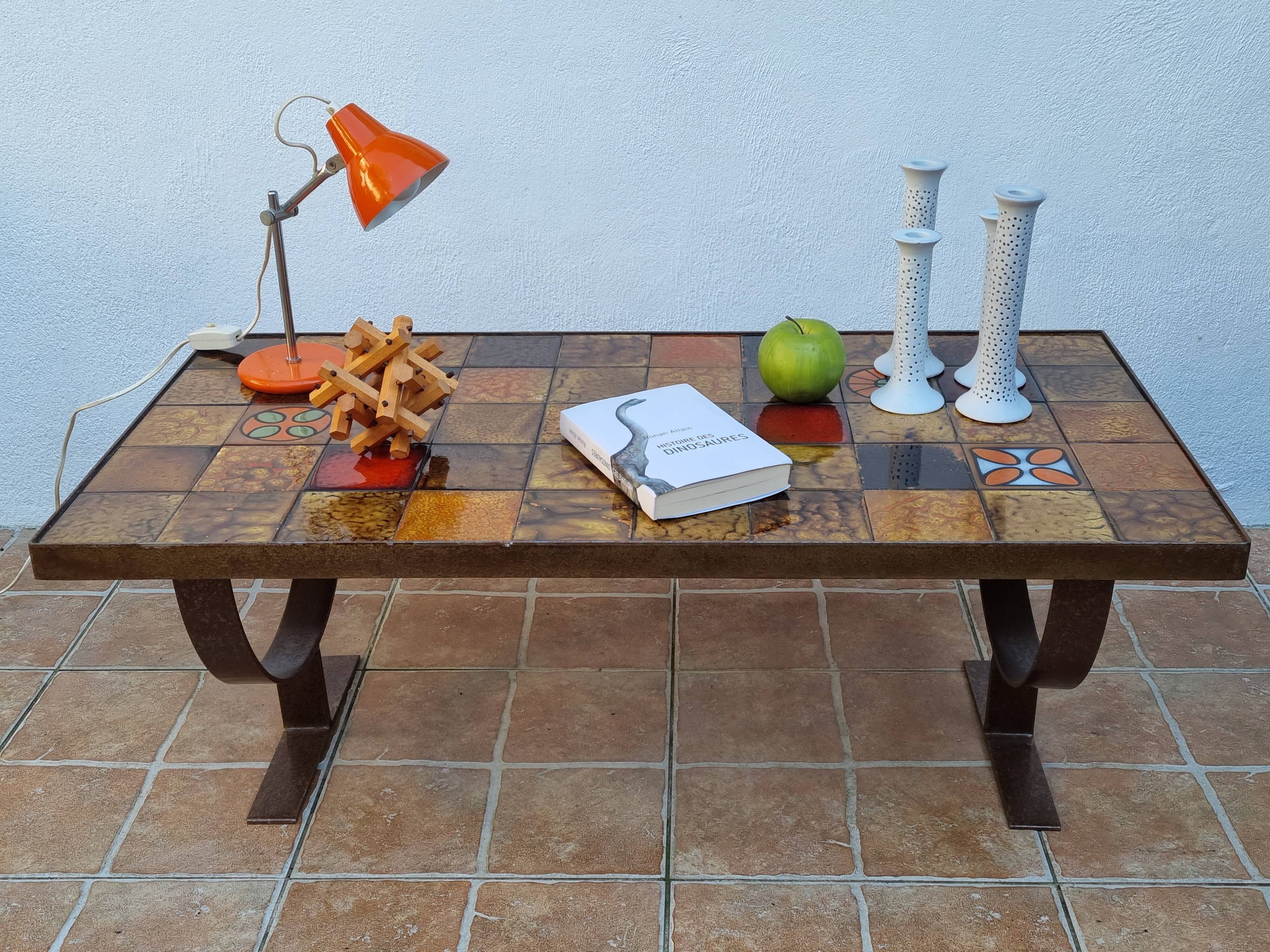 Vintage coffee table "Moulin de la roue" Vallauris in glazed ceramic and forged metal