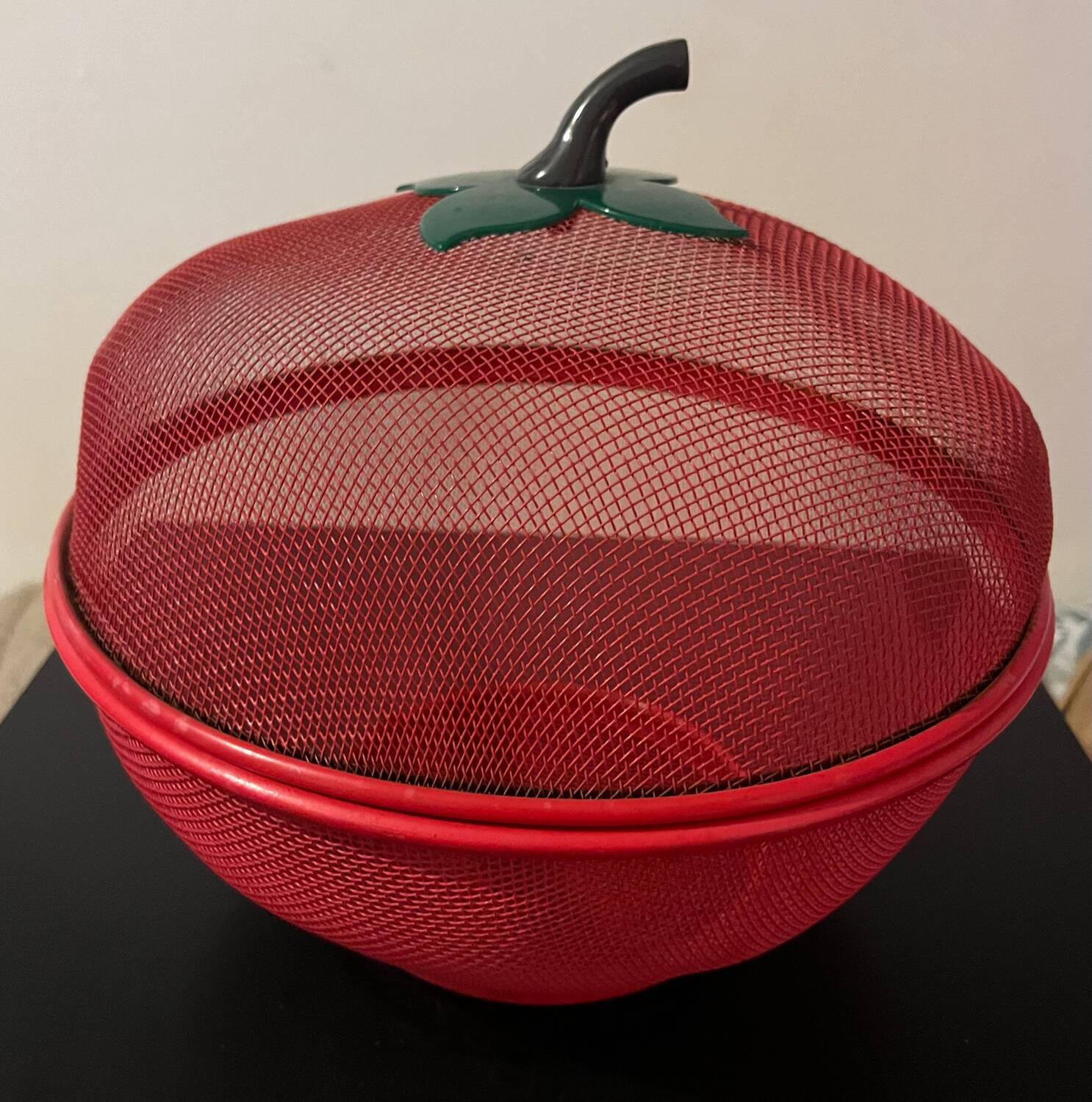 Metal fruit basket from the 80s