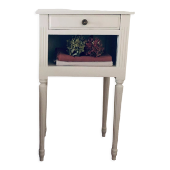 Bedside table