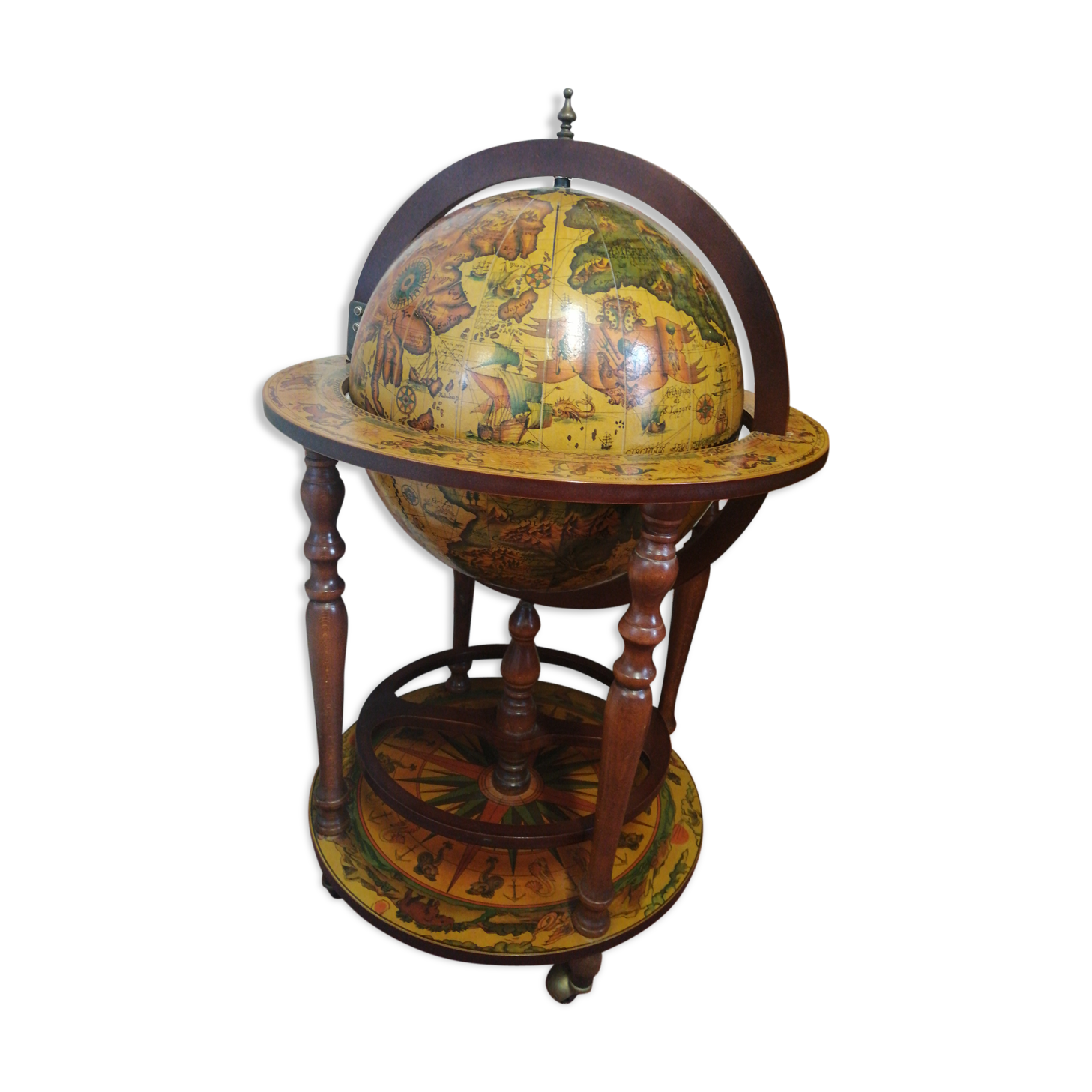 Globe Bar