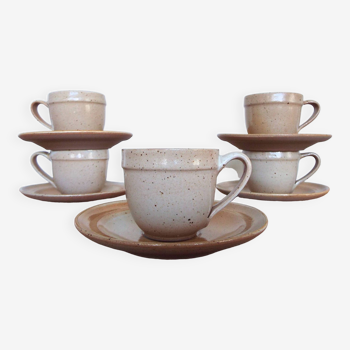 5 cups and saucers in marsh sandstone