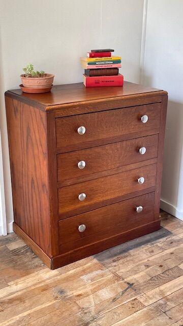 Art deco oak chest of drawers