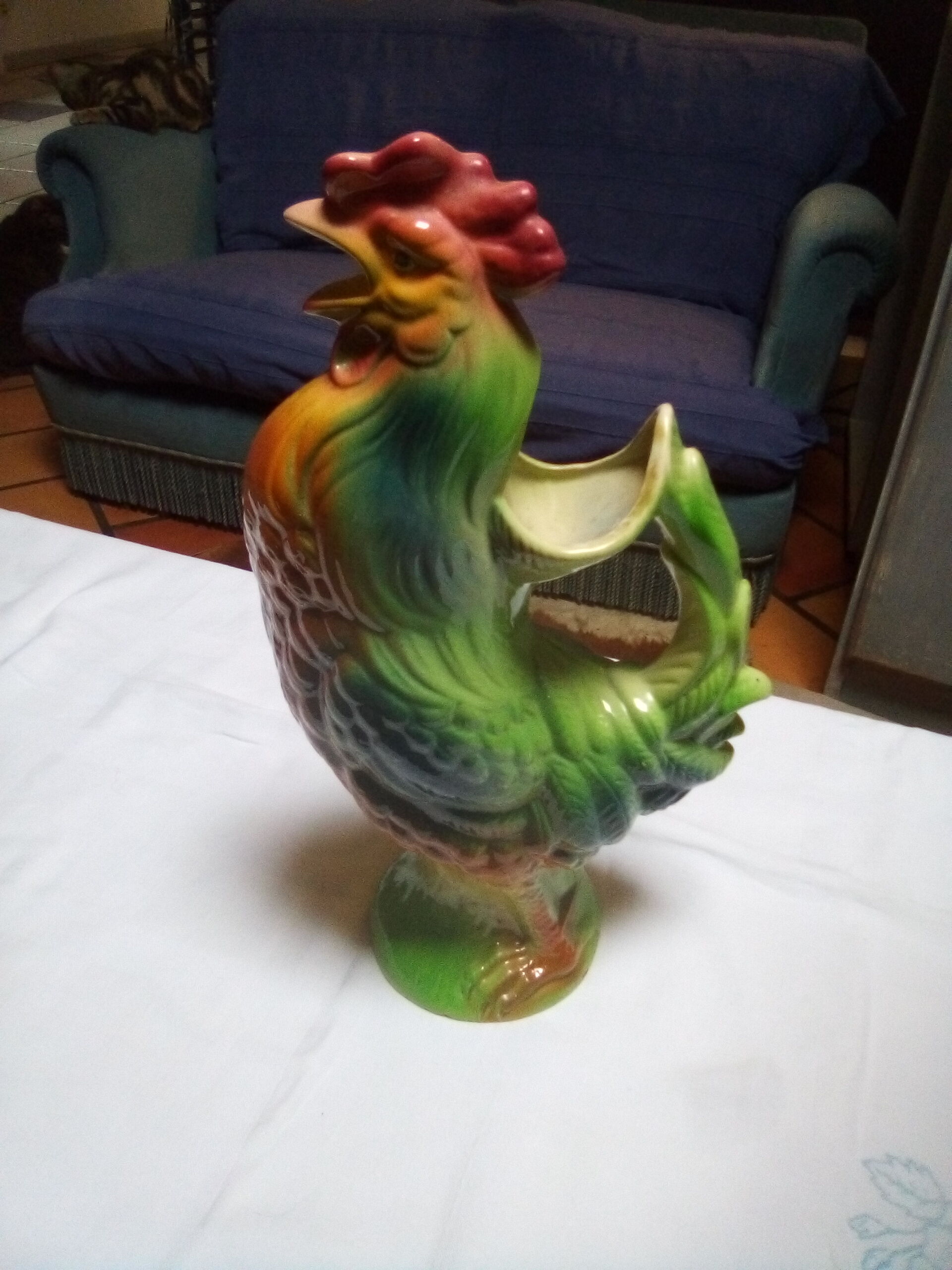 Pitcher rooster dabbling St Clement