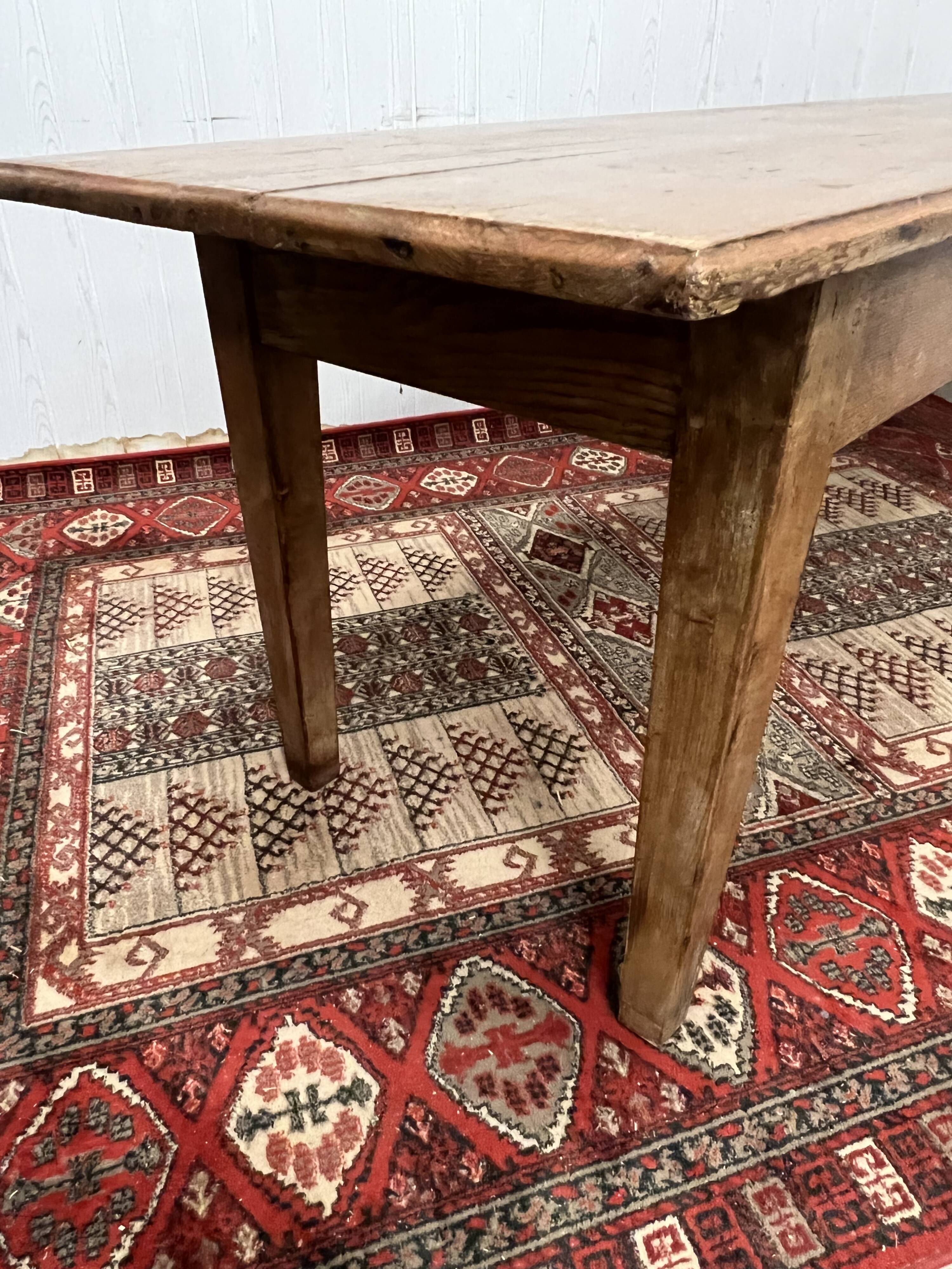 Farm table