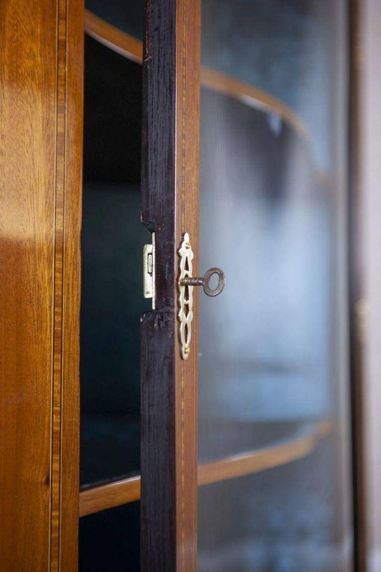 Late-19th Century English Corner Cabinet in Brown, 1890s