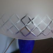 Lamp to lay, crystal lampshade cut with brass rosette, lamp foot in glass pase