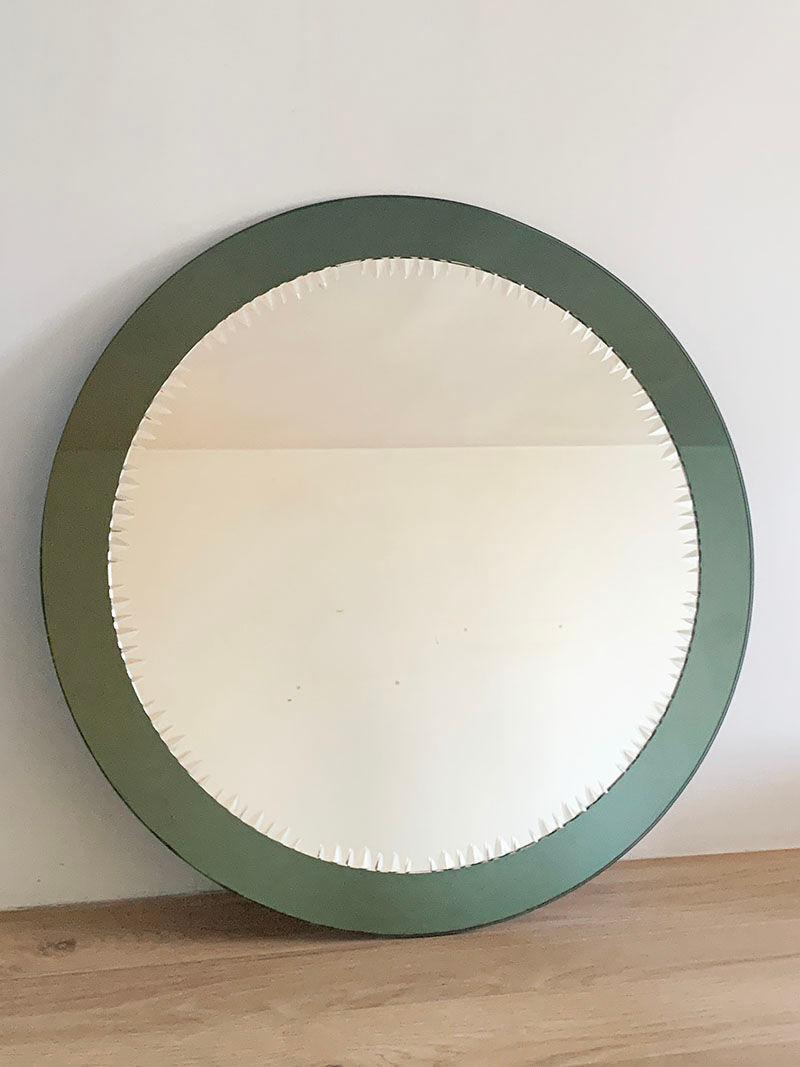 Chiseled double complexion mirror