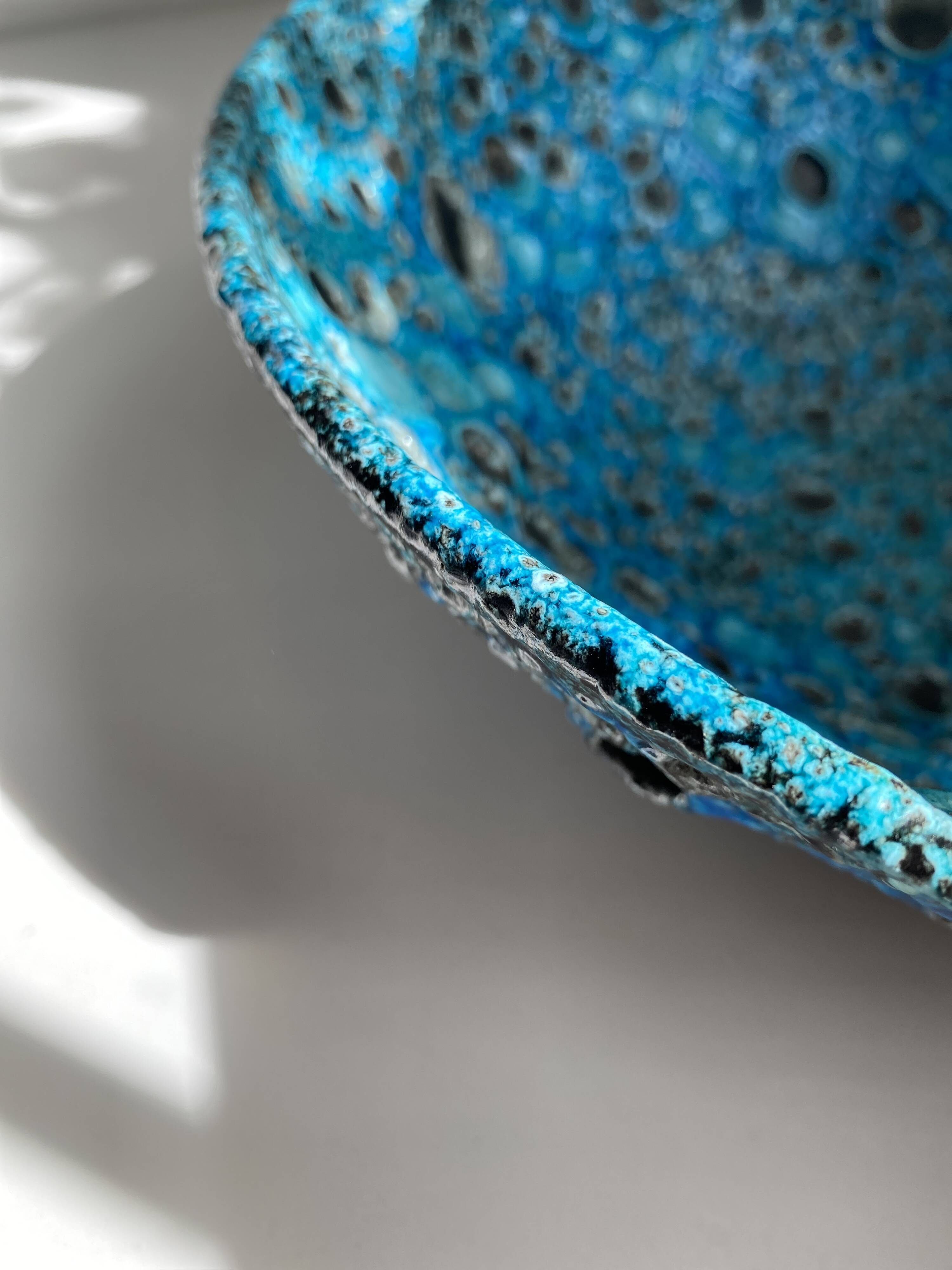 Eruptive ceramic dish from the 60s