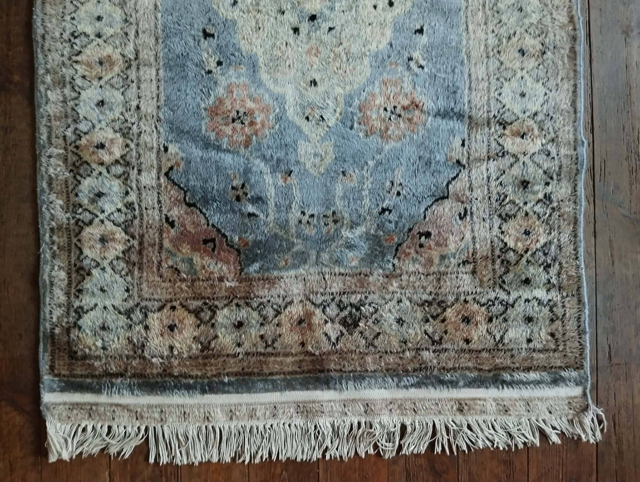 Handmade Pakistani carpet Karachi 142x89cm