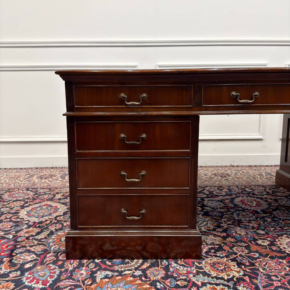 Très grand classique anglais Partnerdesk