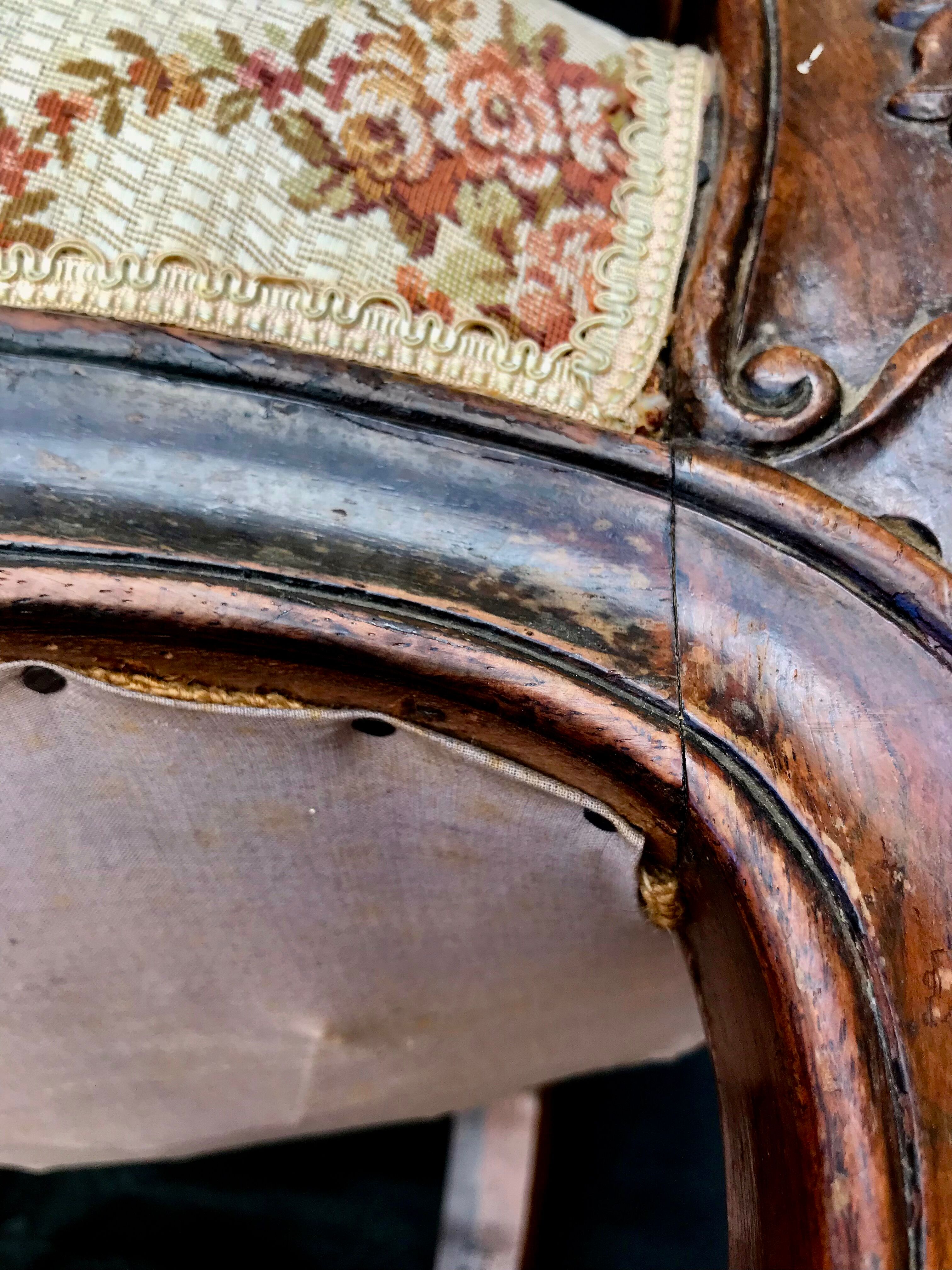 Shepherdess armchair in rosewood fleuron shell Napoleon III