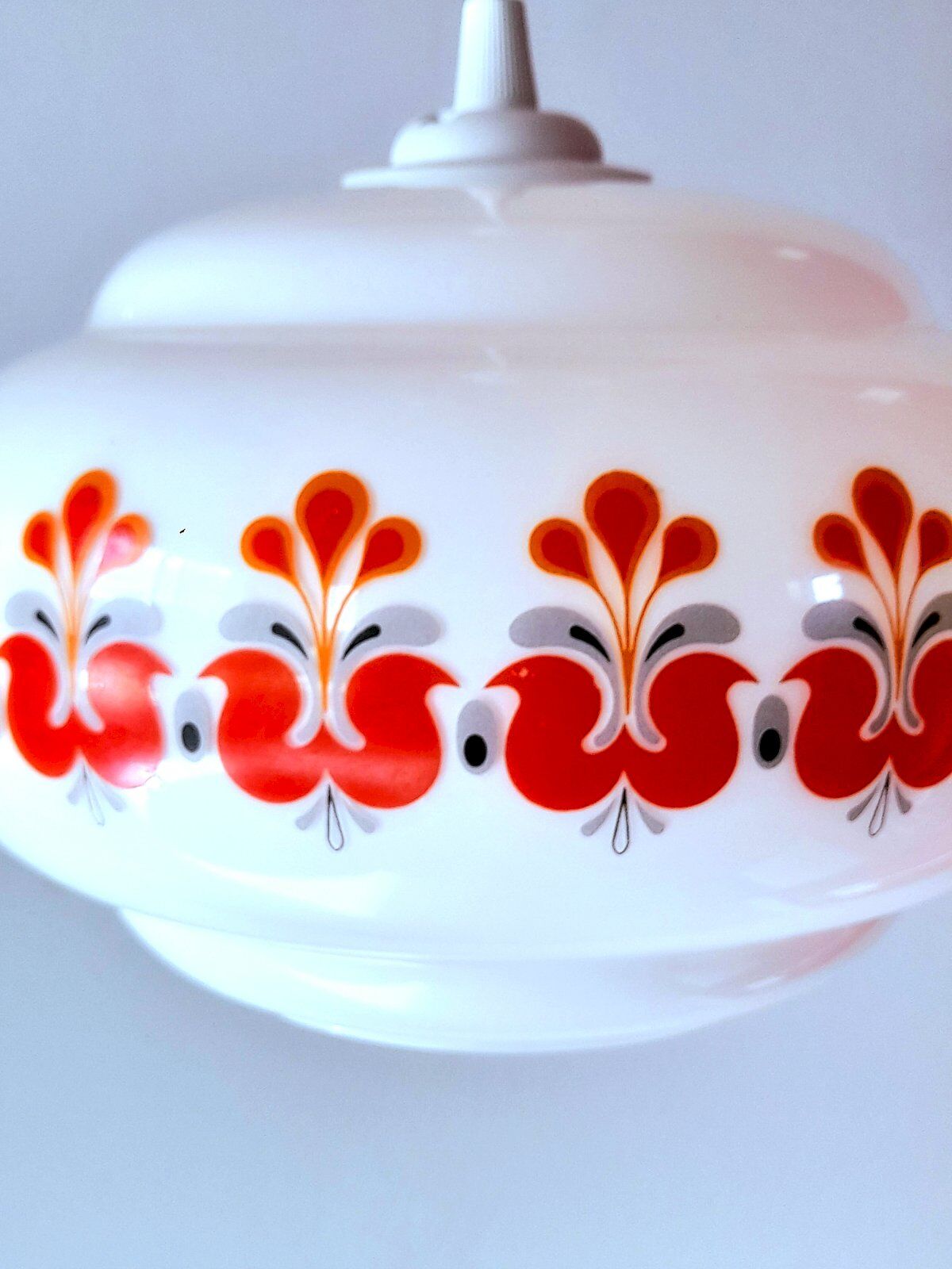 Suspension in opaline screen-printed 1970