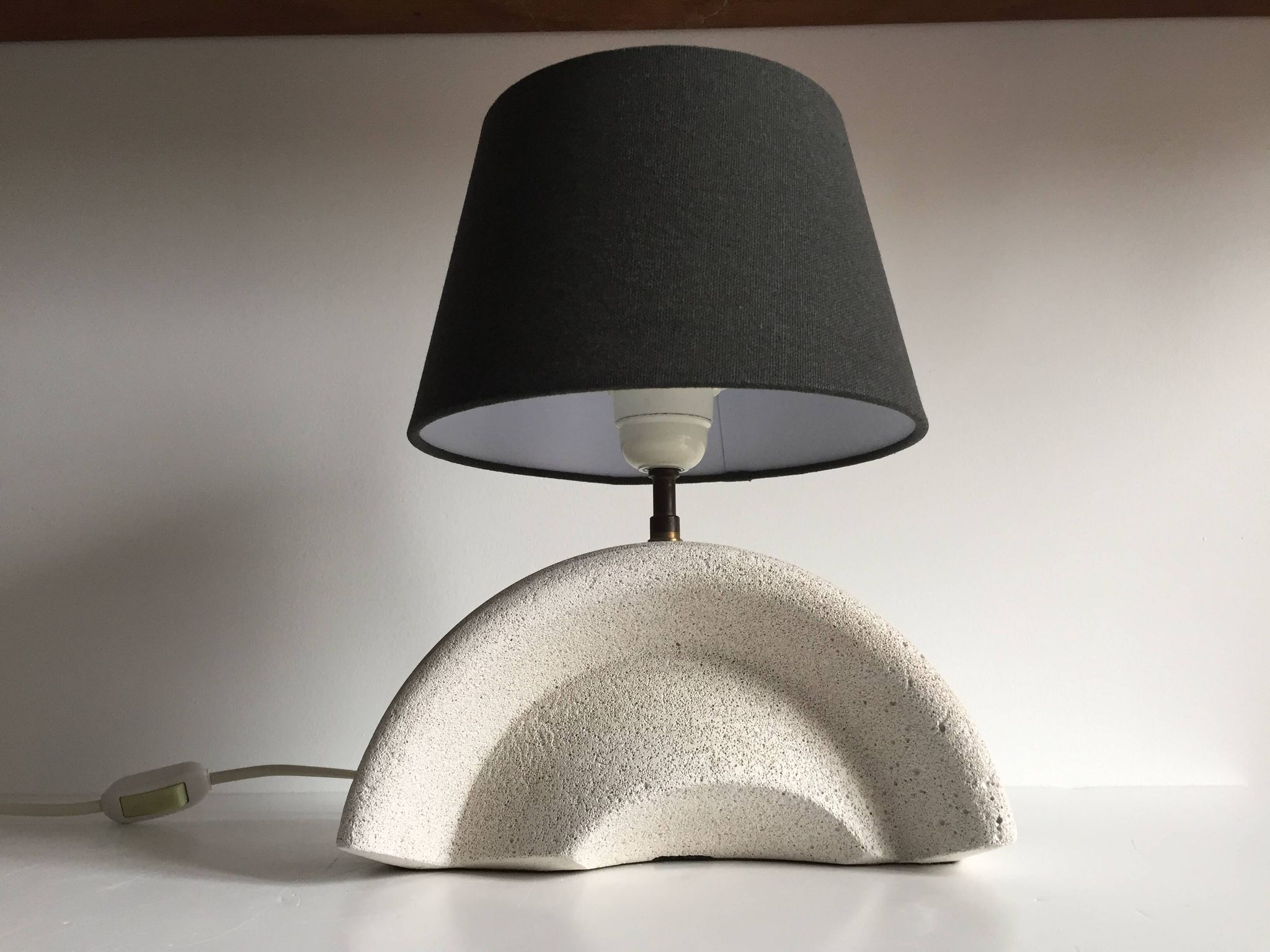 Lampe béton cellulaire façon Albert Tormos