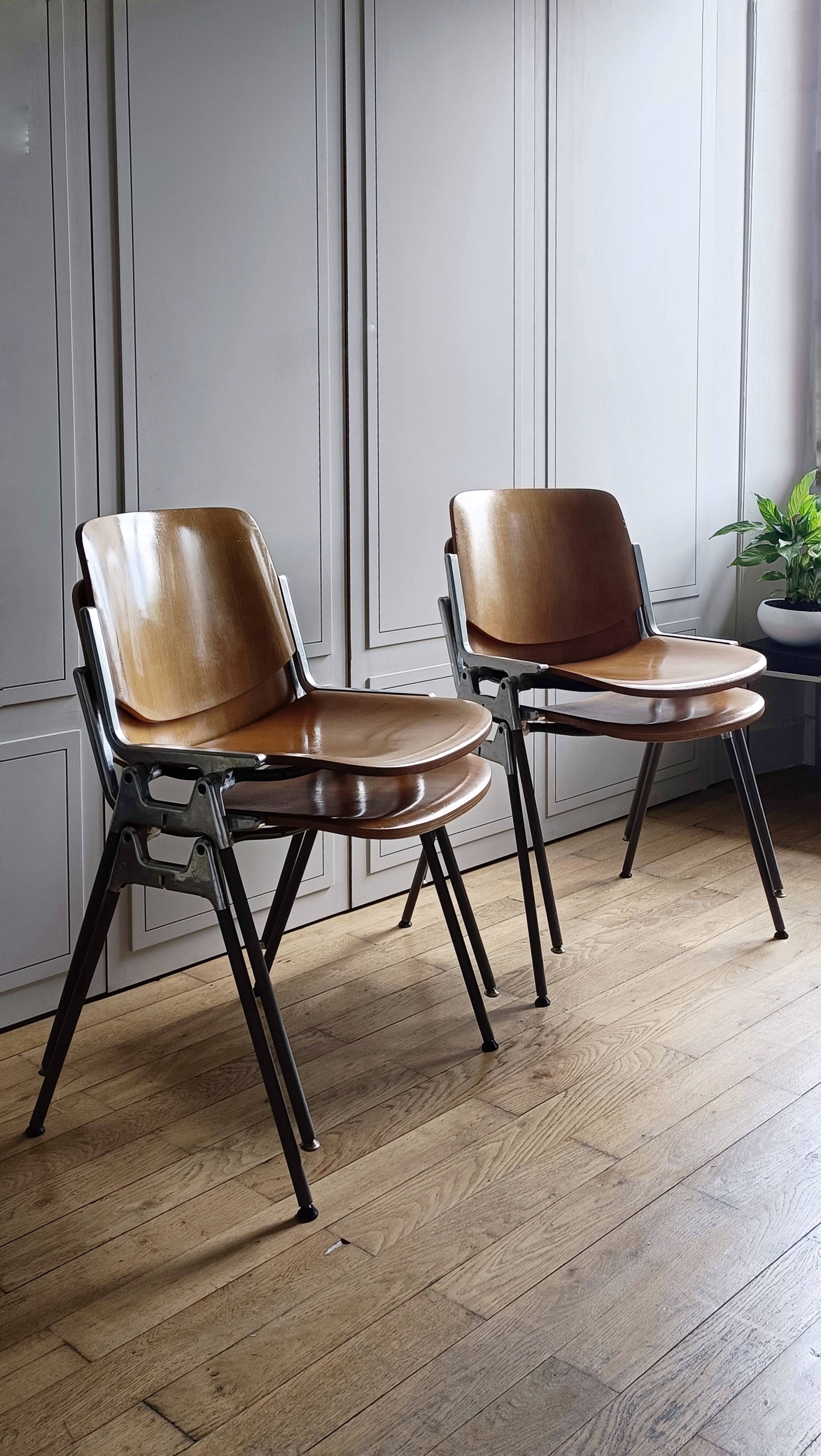 Paire de chaises DC106 Giancarlo Pirretti