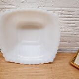 Empty white opaline pocket