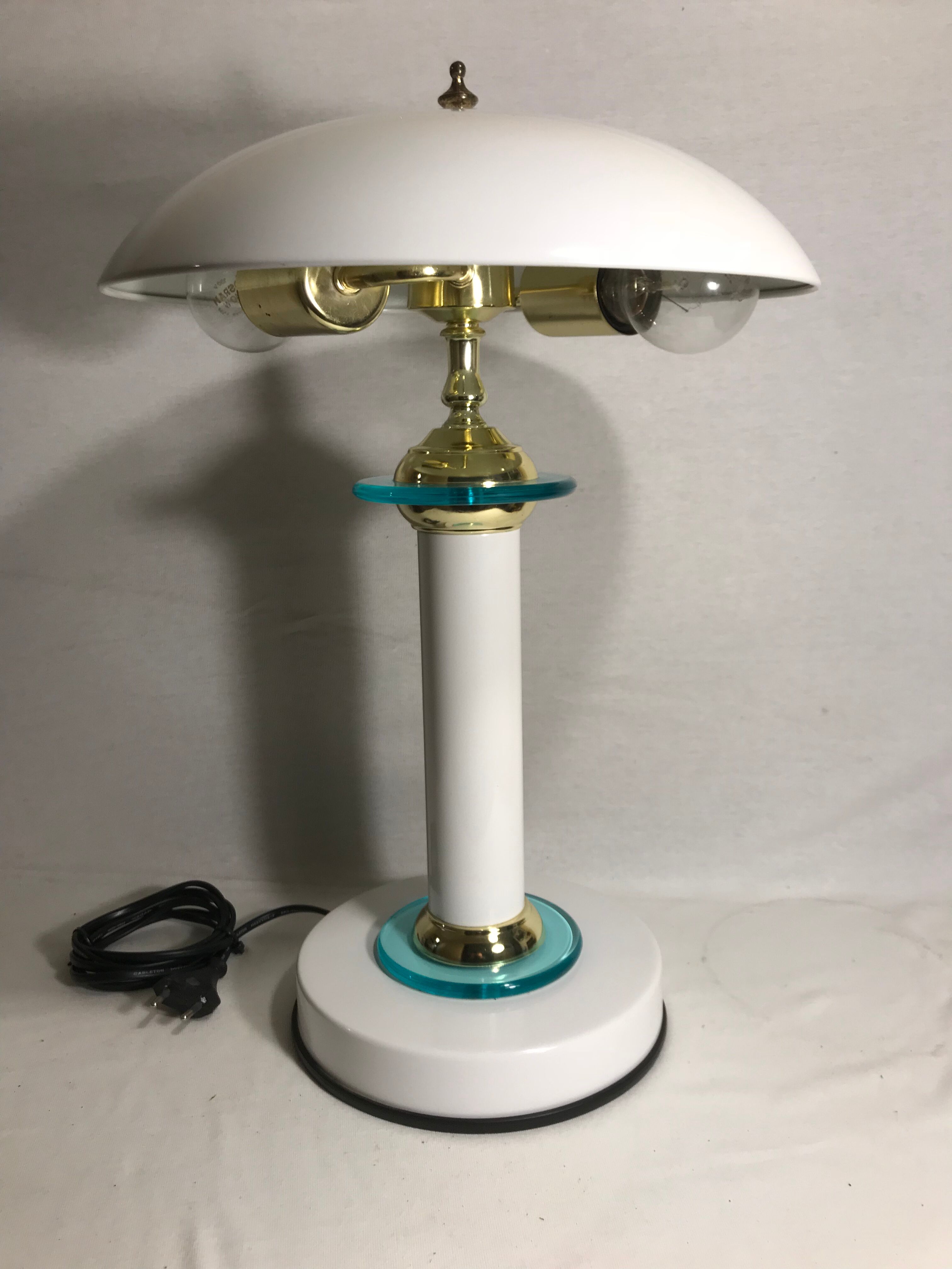 White metal mushroom lamp