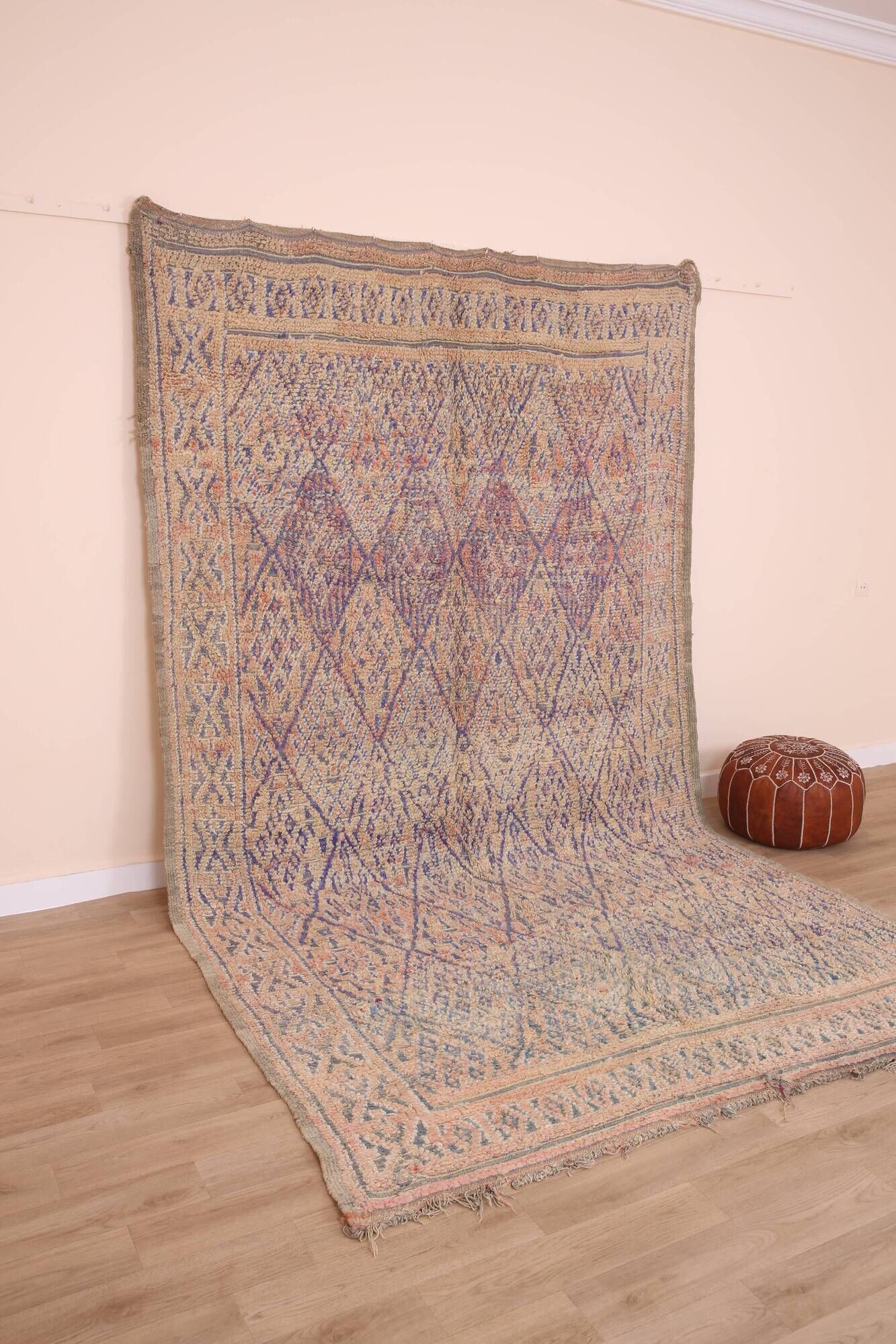 Vintage Beni Mguild Rug 208 x 340 cm, Old Moroccan Rug Handmade, Berber Rug