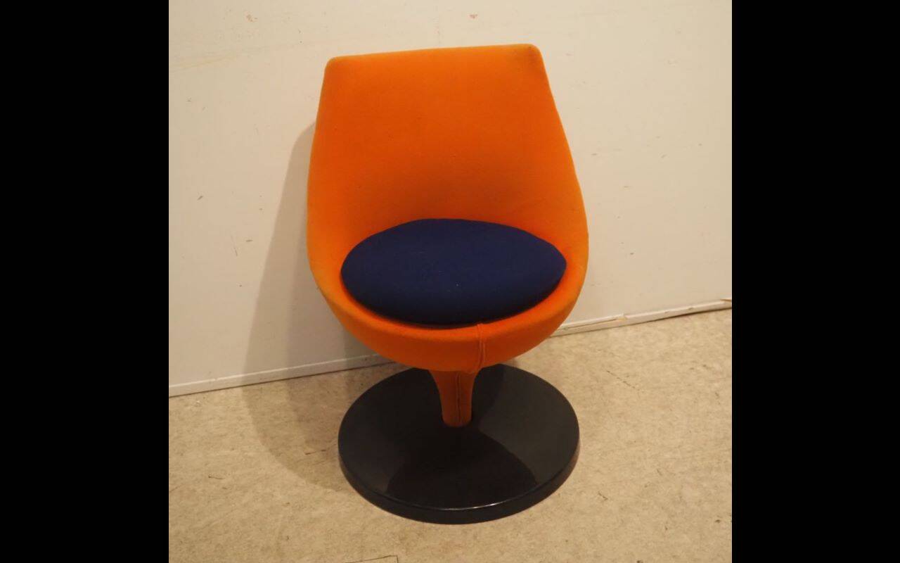 Pierre Guariche armchair "in orange fabric by Meurop Belgium 1960 Vintage