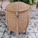 Vintage wicker/rattan elephant from the 70's - Large chest with padlock