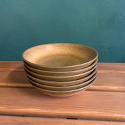 6 assiettes creuses en grès émaillé marron Longchamp, années 1970