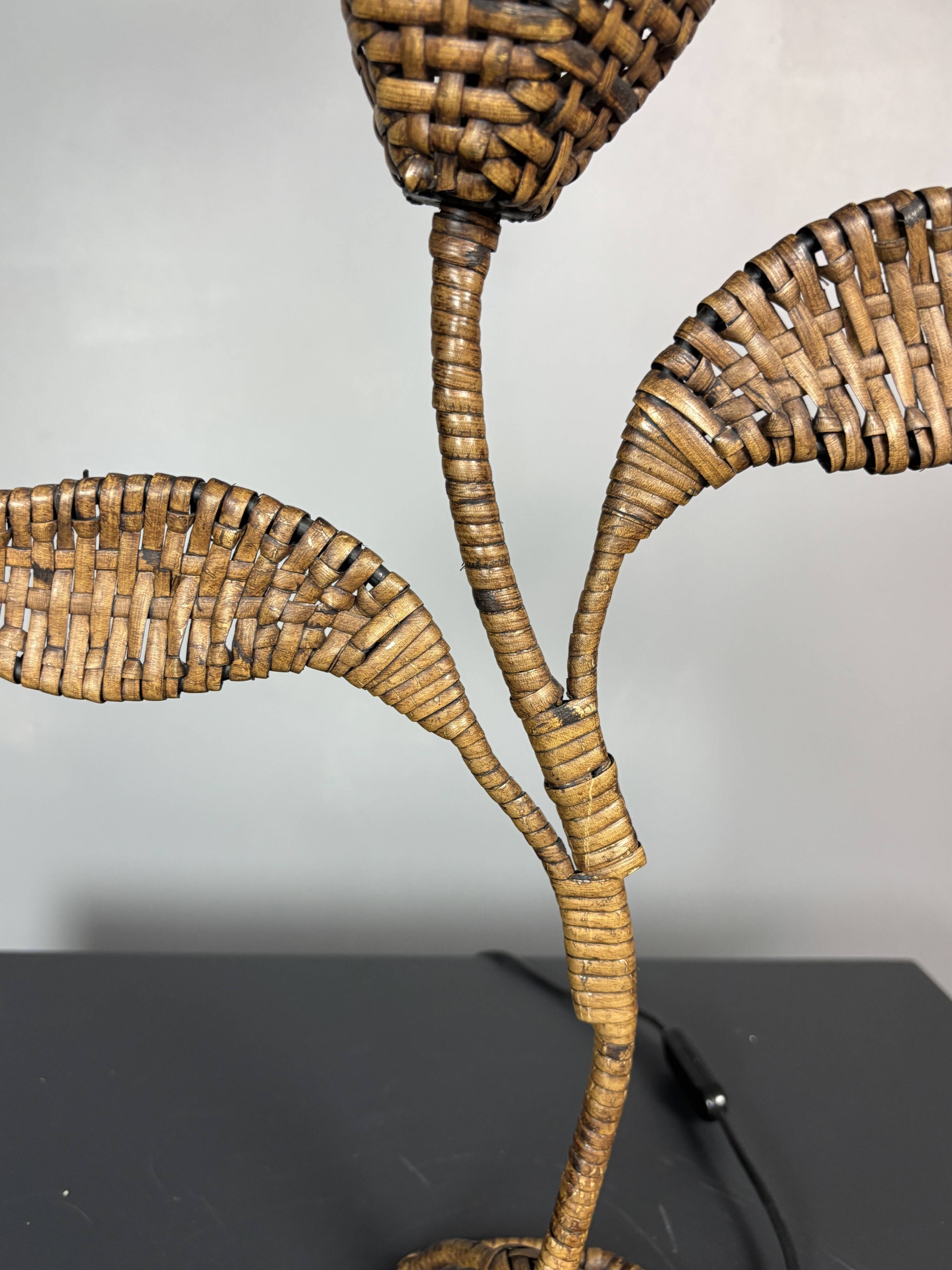 Large midcentury rattan wicker flower table lamp, 1960s