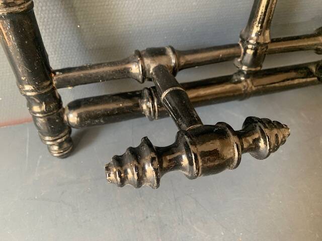 Wall-mounted coat rack in wood 1900