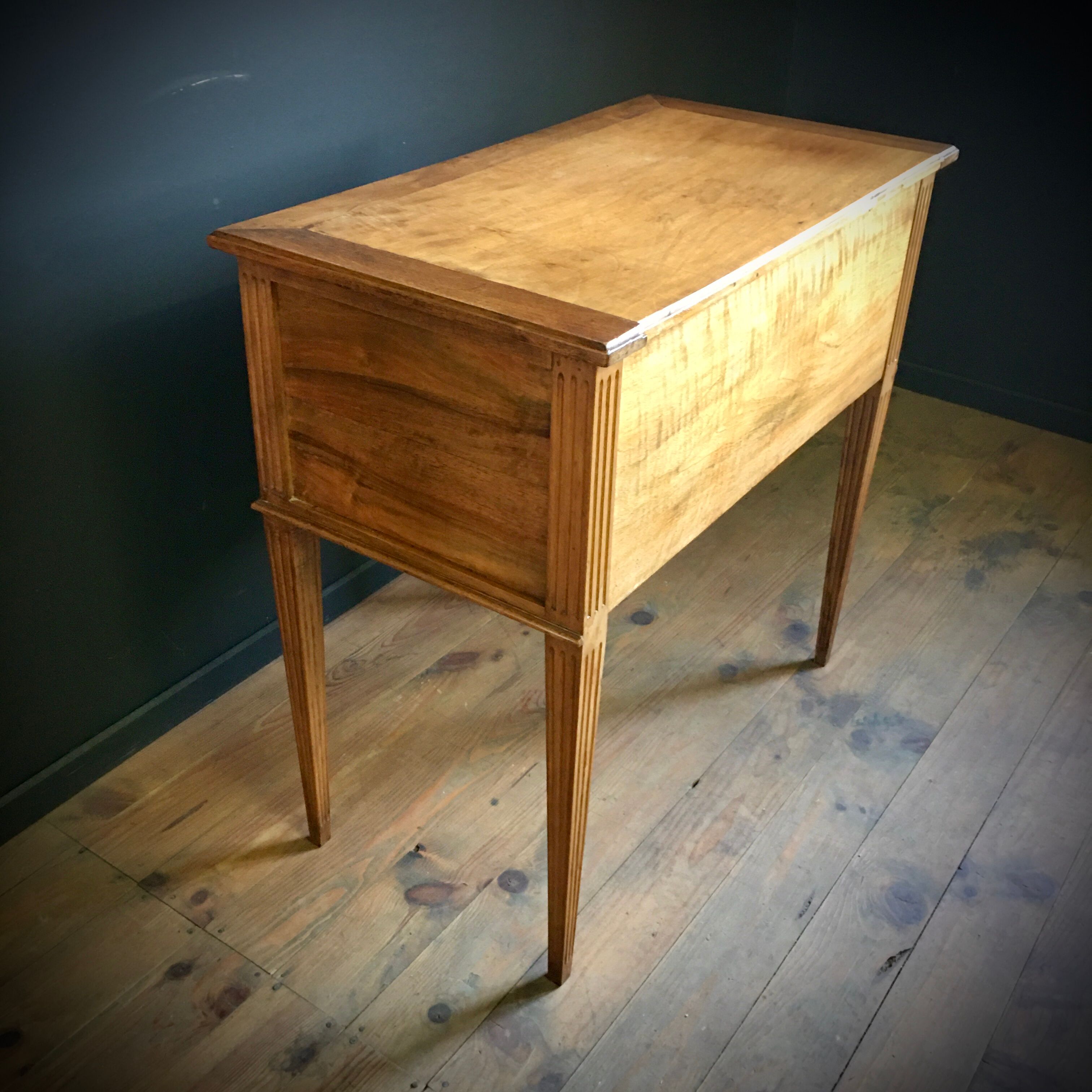 Small Empire style office