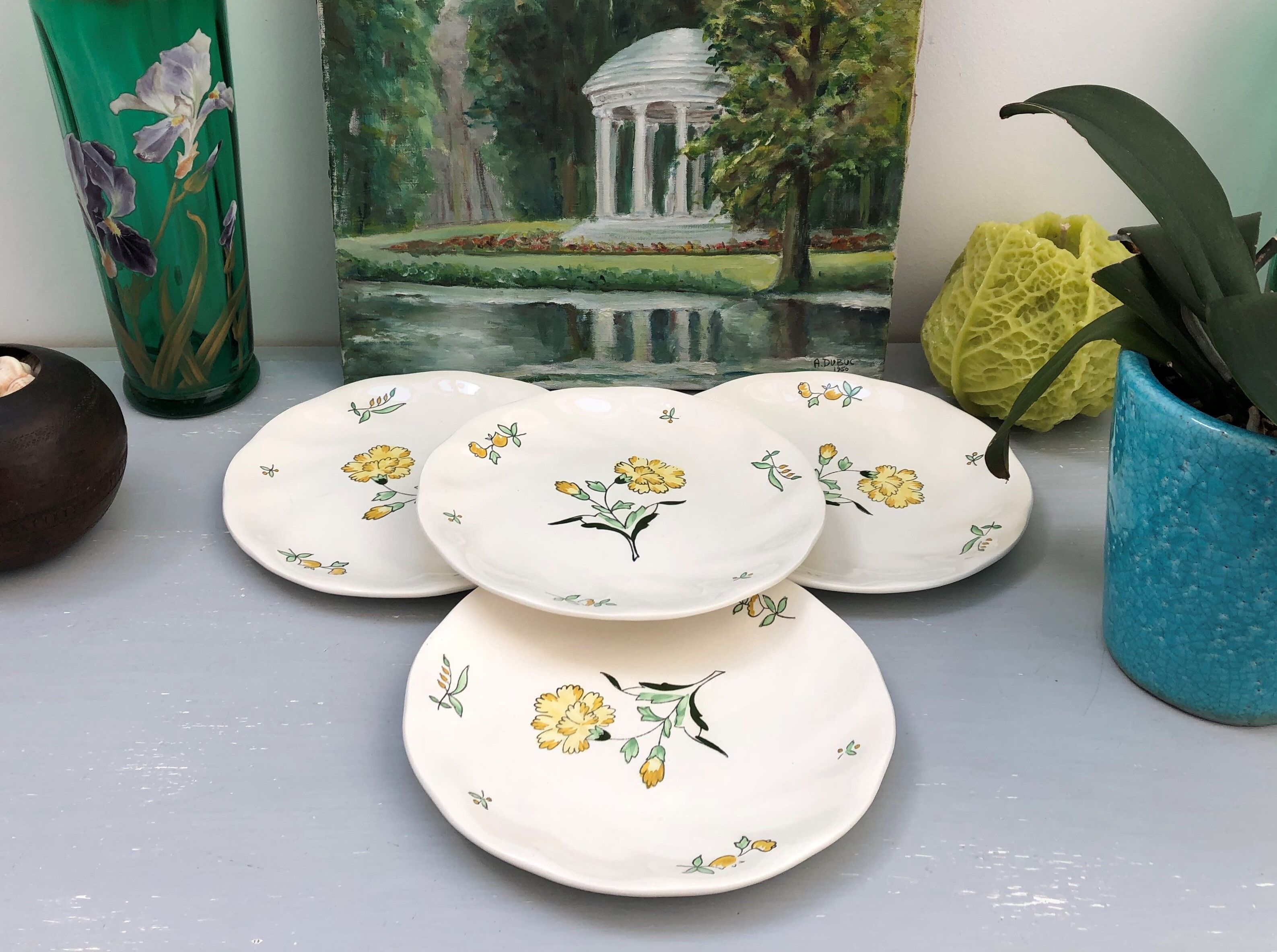 Flat plates stamped saline France