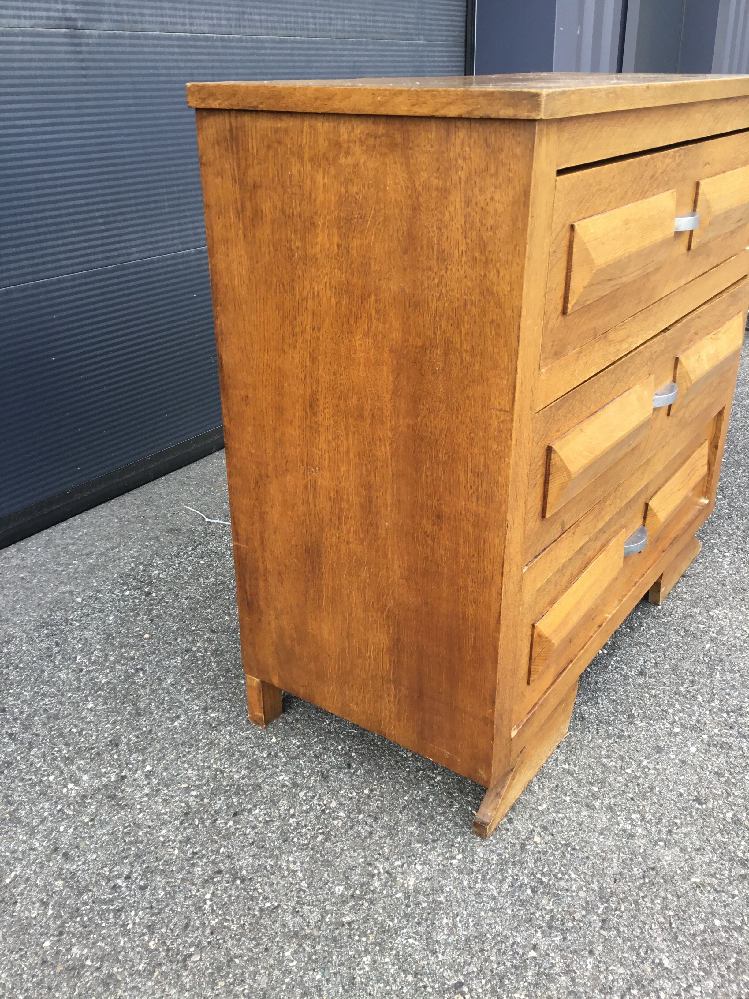 Art Deco chest of drawers