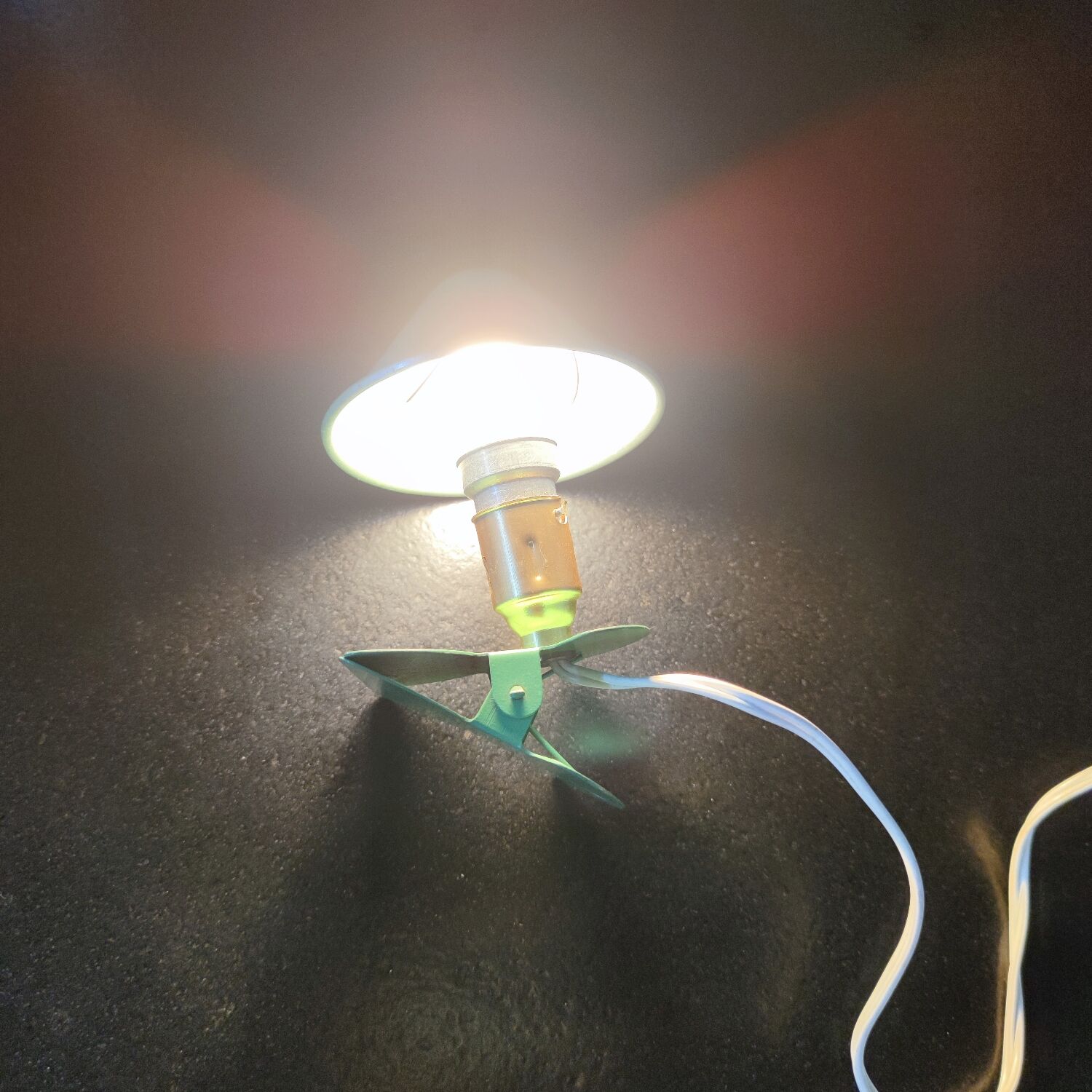 Clip lamp