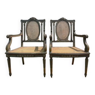 Paire de fauteuils Louis XVI rechampi et cannage