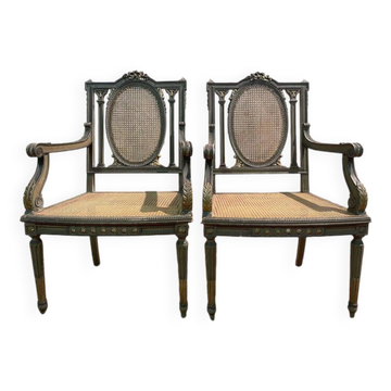 Paire de fauteuils Louis XVI rechampi et cannage