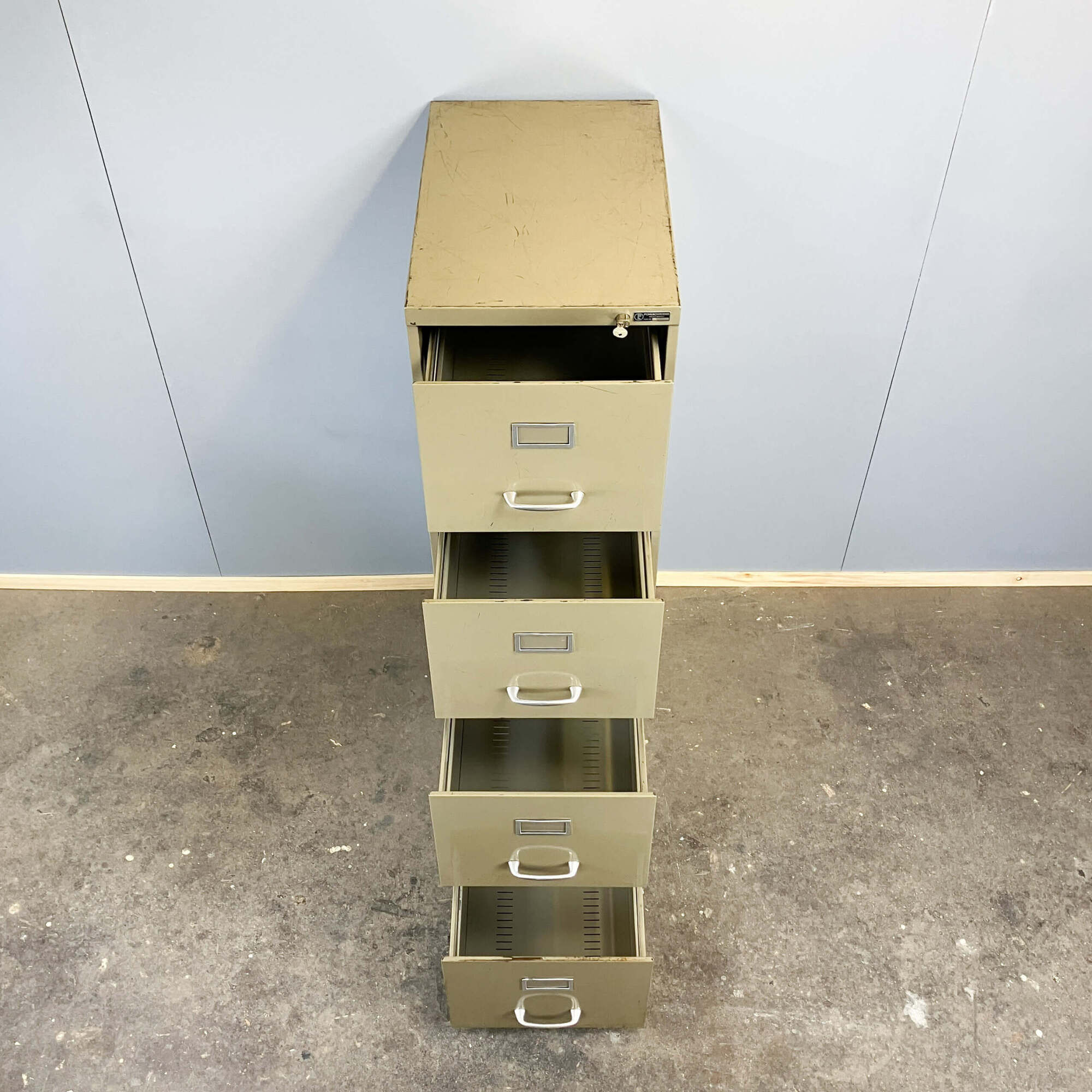 Large office or workshop cupboard by Pohlschröder, lacquered steel, 1970s